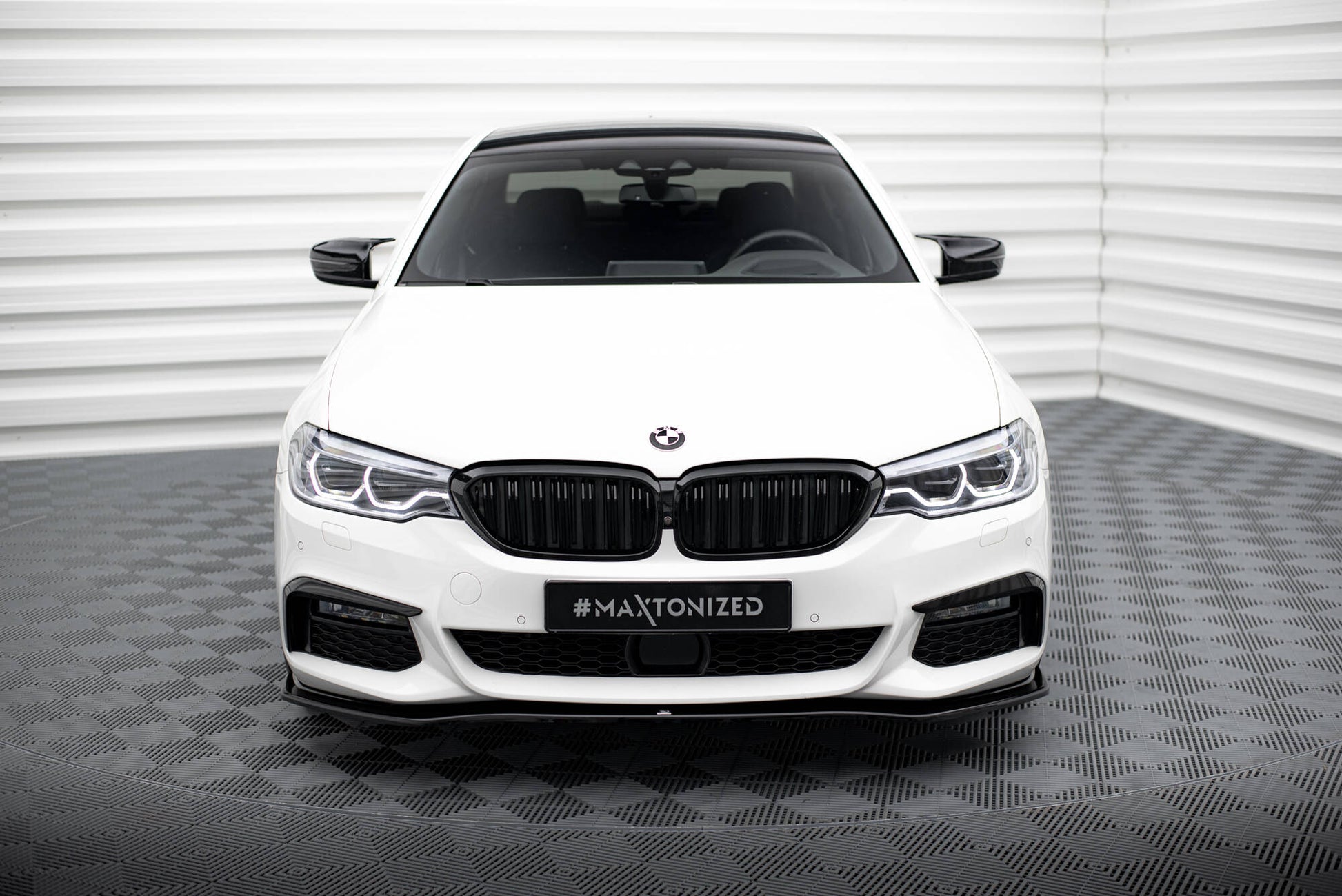 Front Splitter V.2 for BMW 5 M-Pack / M550d / M550i G30/ G31 M-Pack