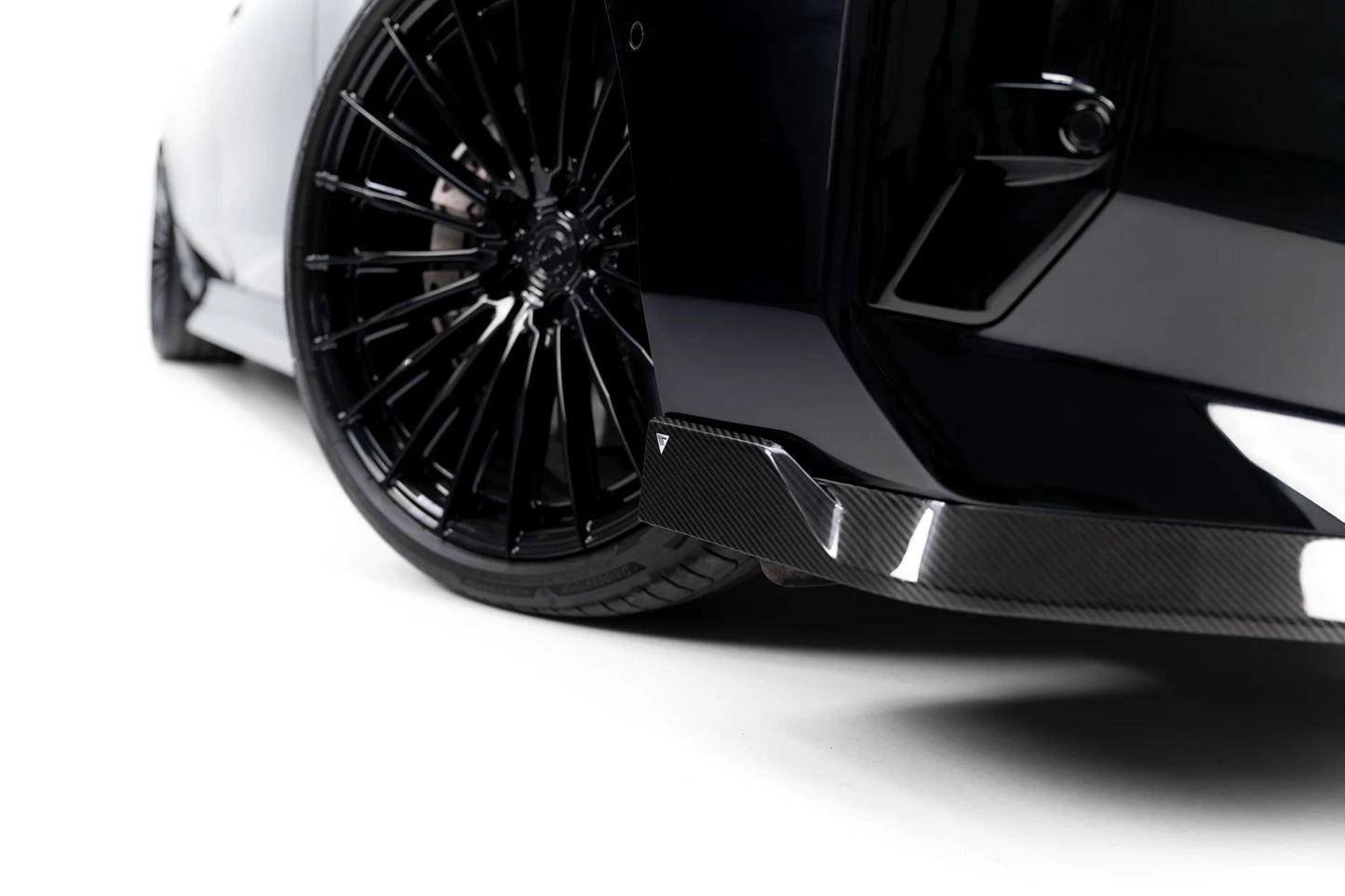 Prepreg Carbon Fiber Front Splitter BMW 7 M-Pack / M760e / i7 M-Pack G70