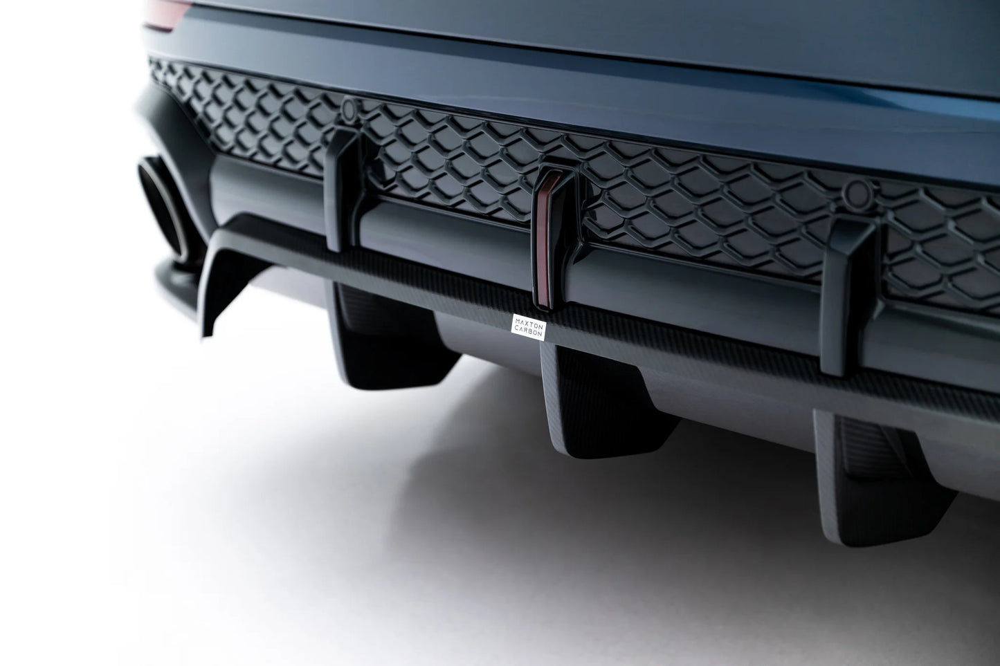 Prepreg Carbon Fiber Rear Splitter (with vertical bars) Audi RSQ8 Mk1 Facelift