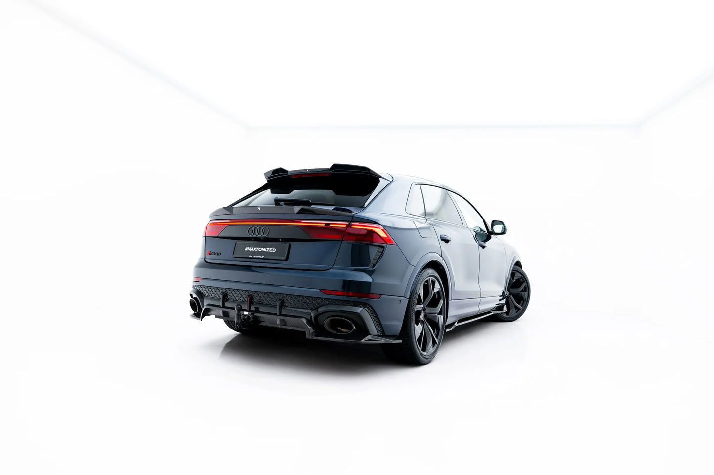Prepreg Carbon Fiber Rear Splitter (with vertical bars) Audi RSQ8 Mk1 Facelift