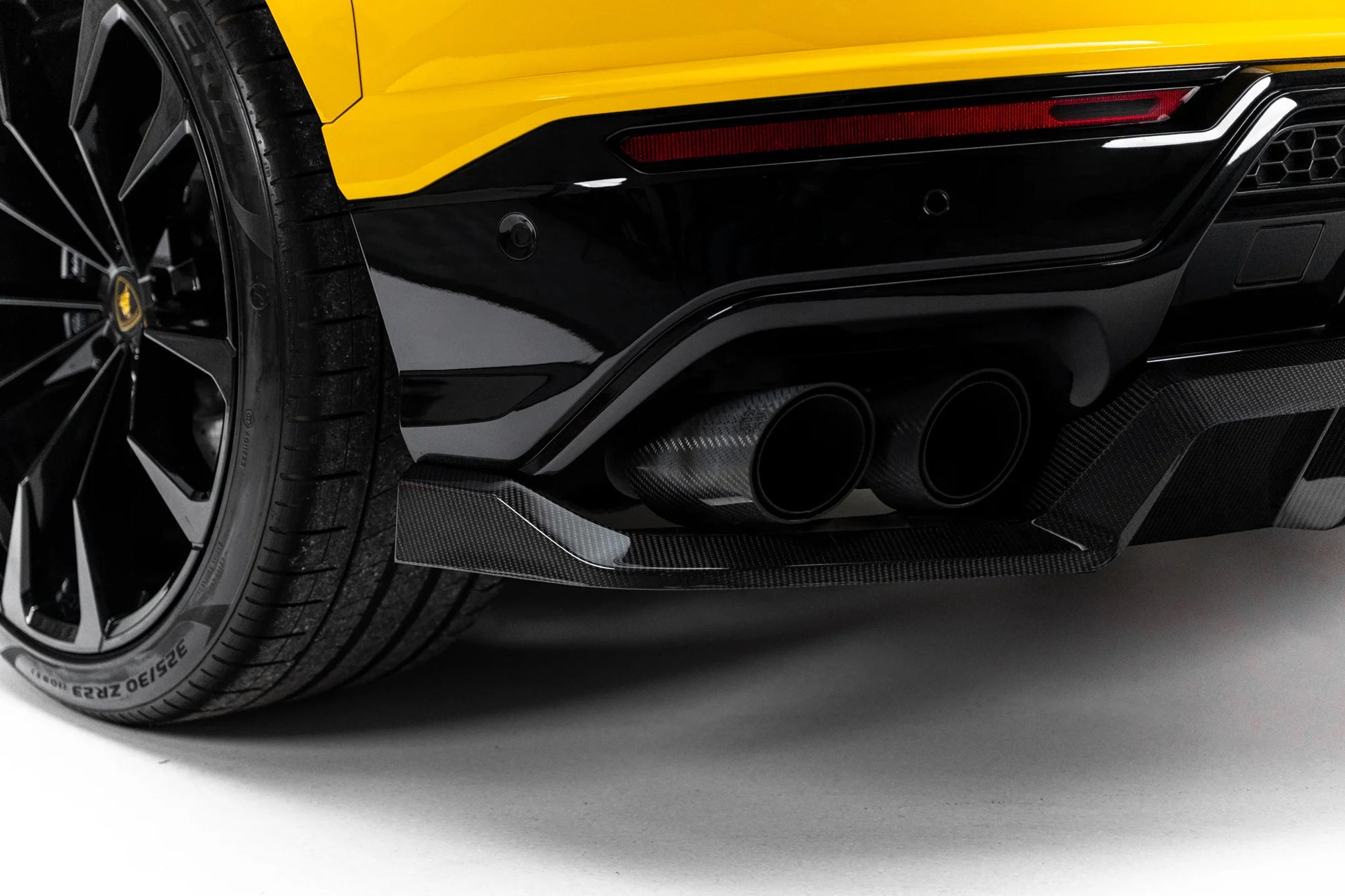 Prepreg Carbon Fiber Rear Splitter Lamborghini Urus Mk1
