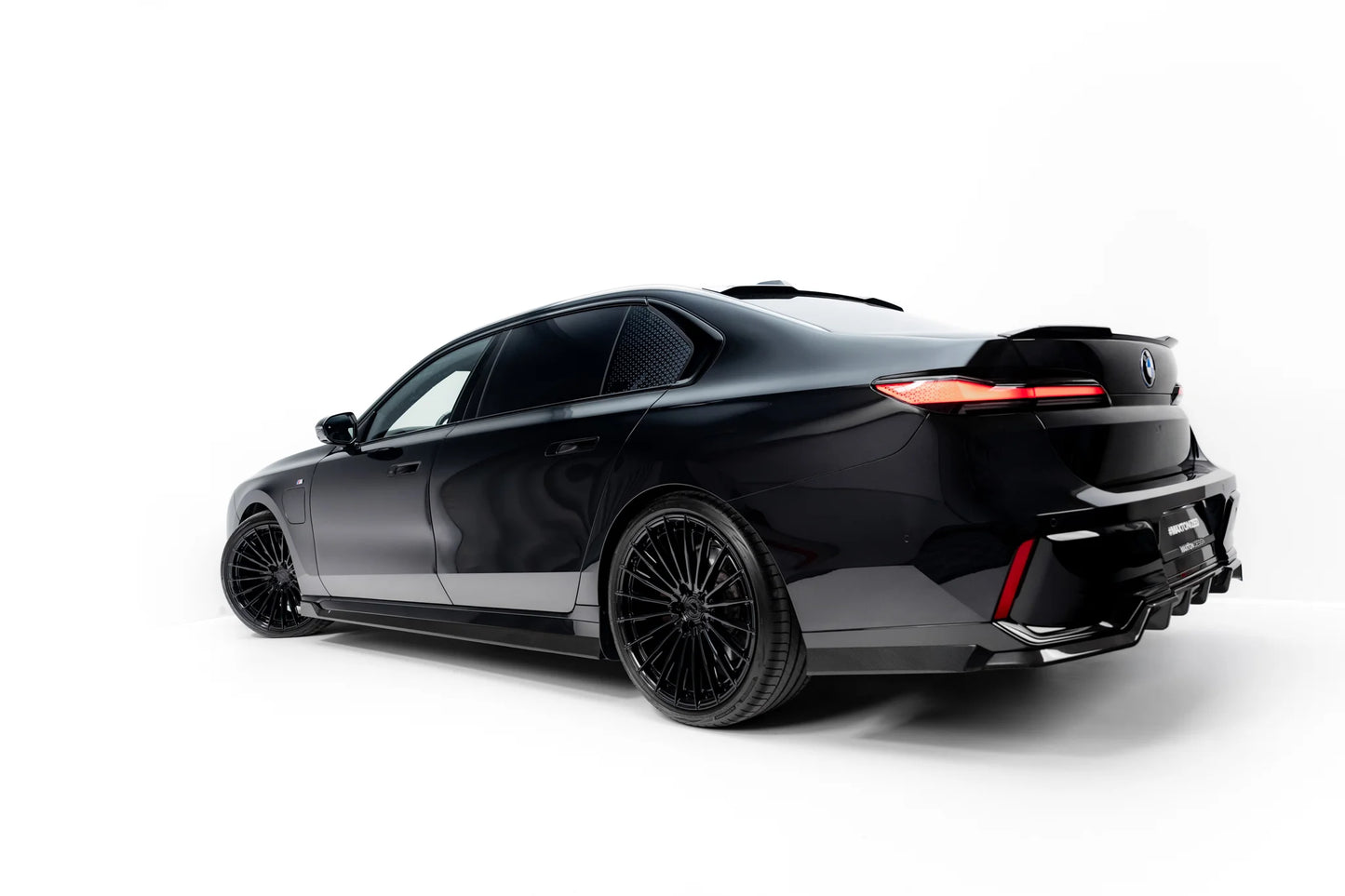 Prepreg Carbon Fiber Side Skirts BMW 7 M-Pack / M760e / i7 M-Pack G70