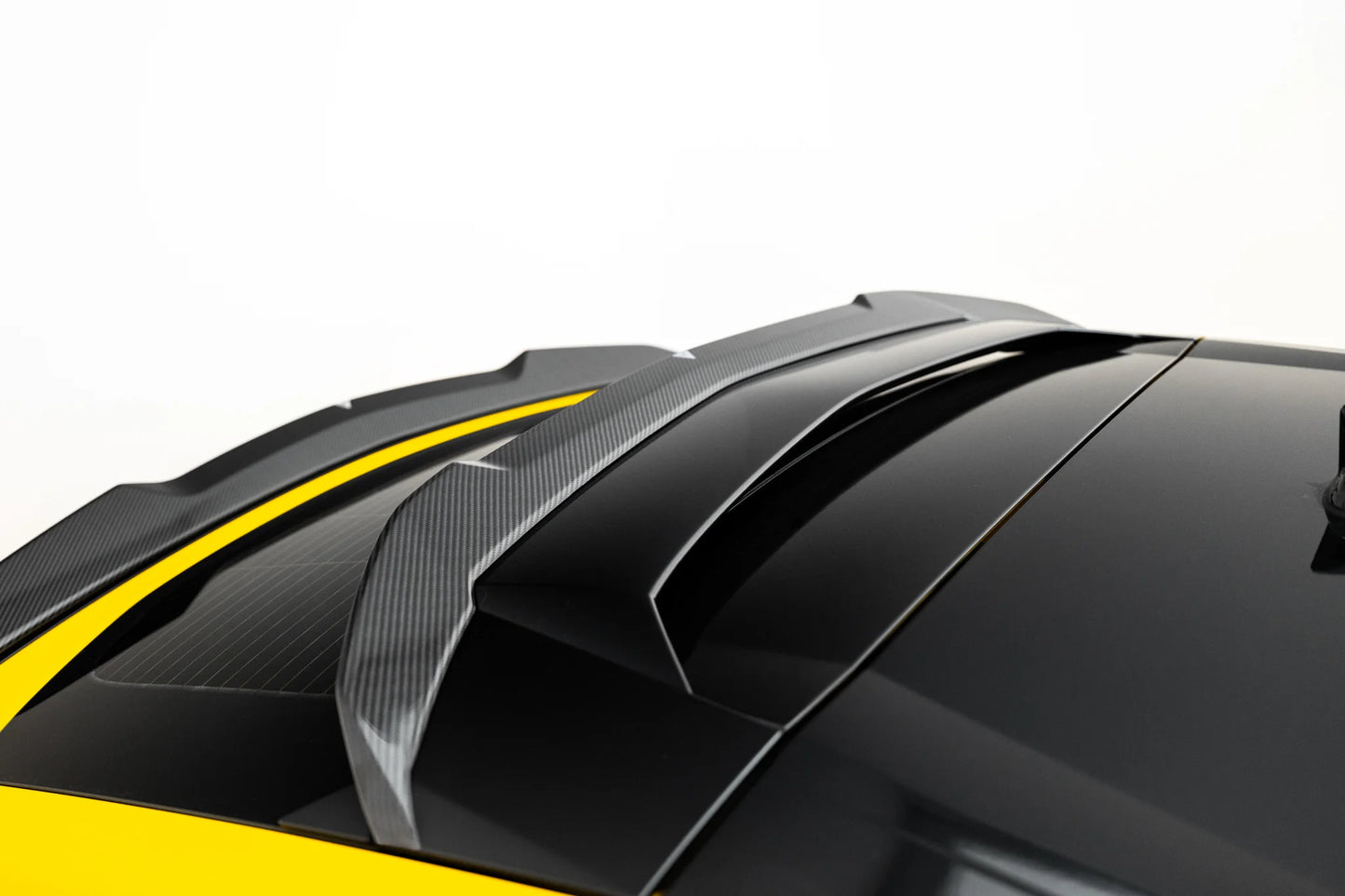 Prepreg Carbon Fiber Tailgate Spoiler Upper Lamborghini Urus