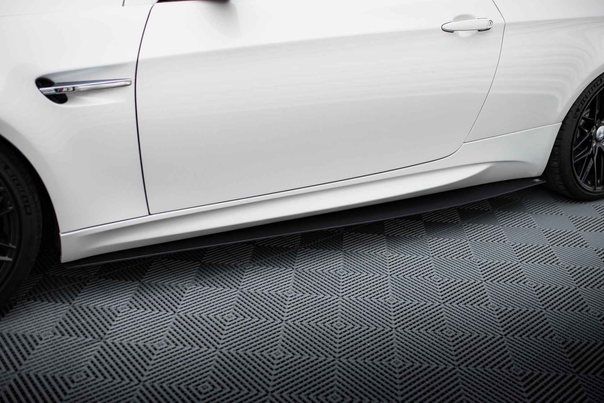 RACING SIDE SKIRTS DIFFUSERS BMW M3 E92 / E93 (PREFACE MODEL)