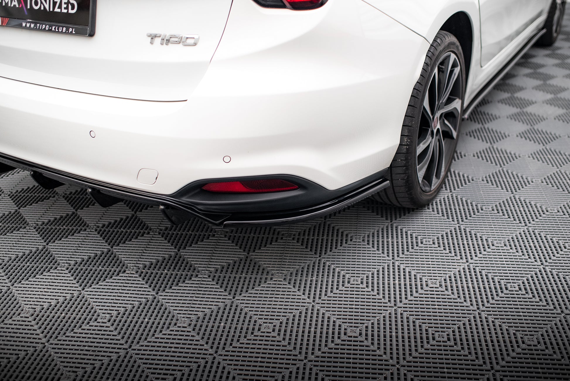 REAR SIDE SPLITTERS Fiat Tipo S-Design