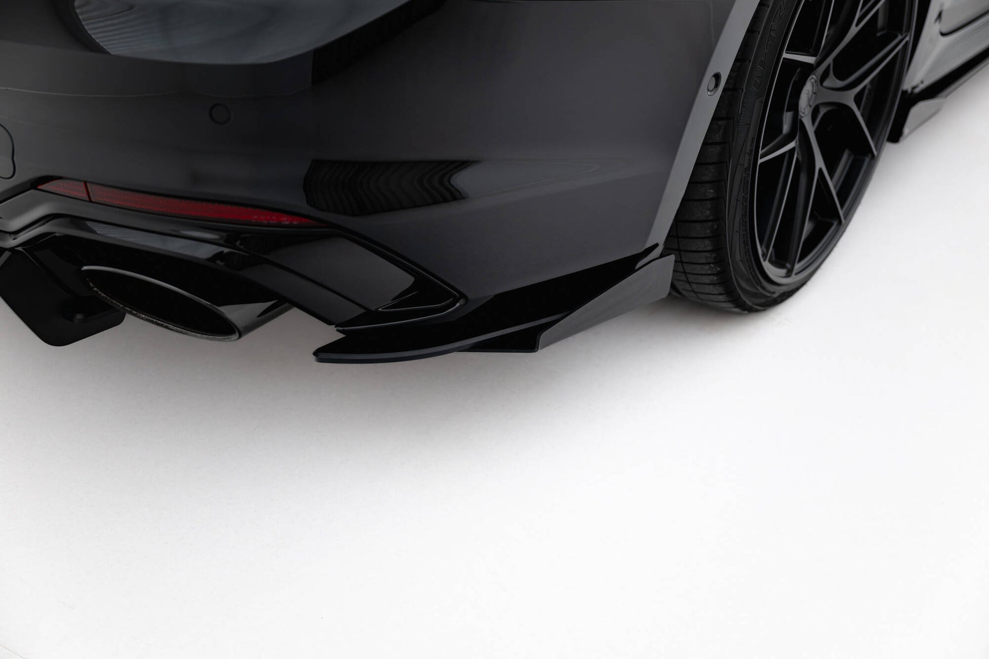 Rear Side Flaps Audi RS5 Coupe / Sportback F5