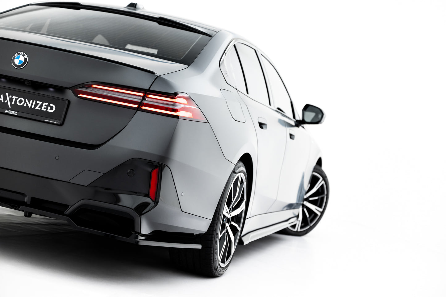 Rear Side Splitters V.1 BMW 5 / i5 M-Pack Sedan / Touring G60 / G61