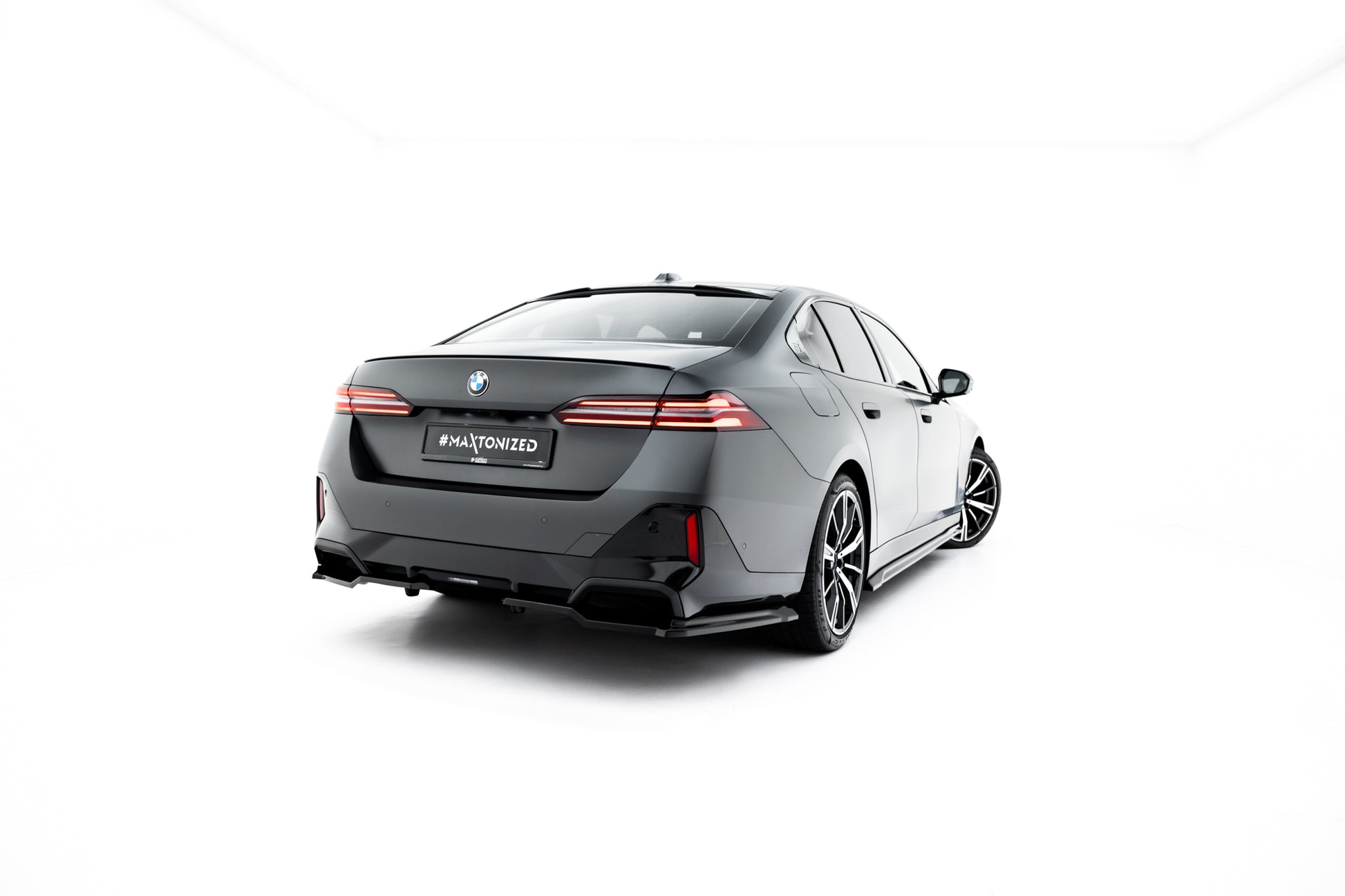 Rear Side Splitters V.2 BMW 5 / i5 M-Pack Sedan / Touring G60 / G61
