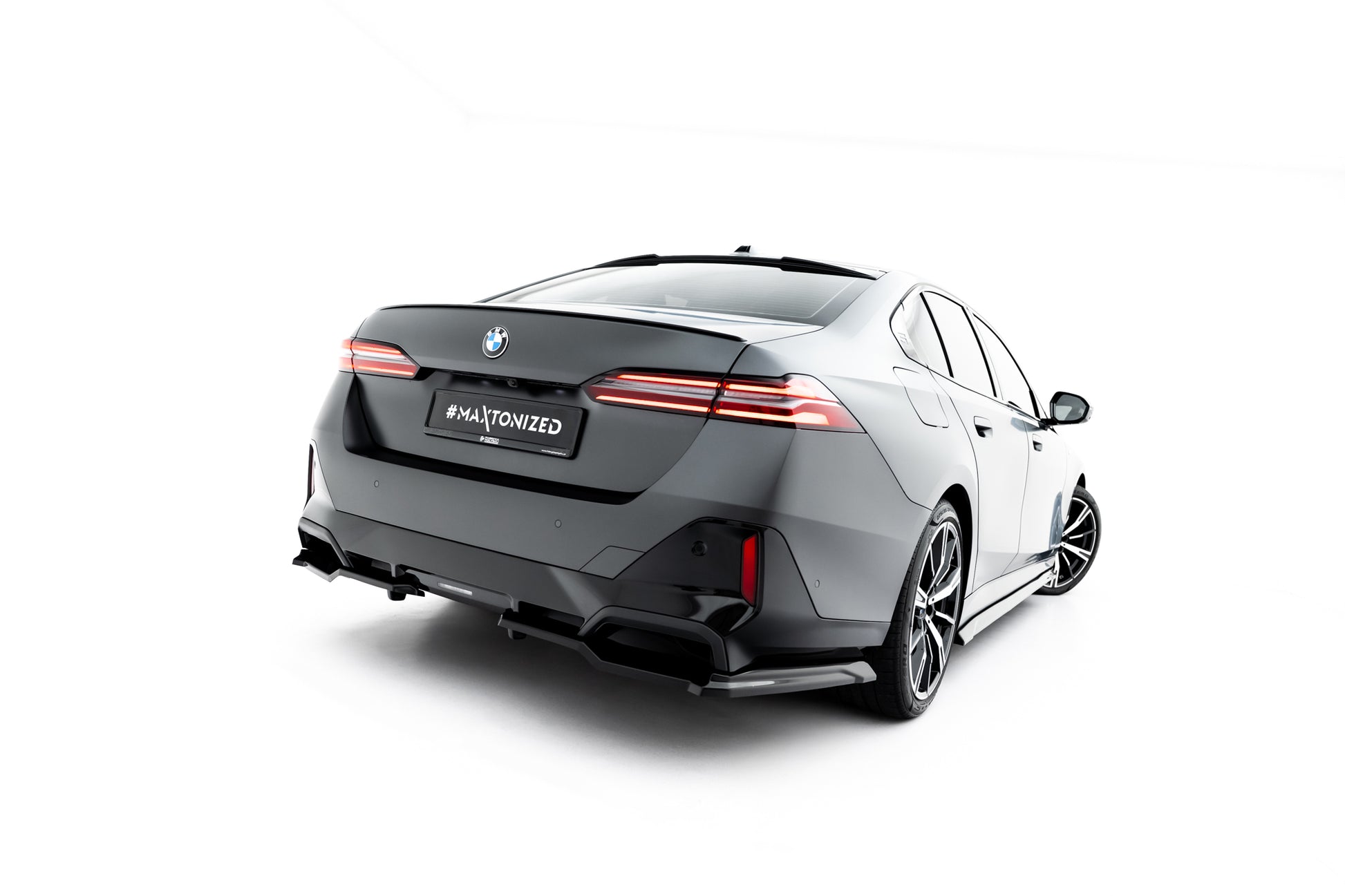 Rear Side Splitters V.2 BMW 5 / i5 M-Pack Sedan / Touring G60 / G61