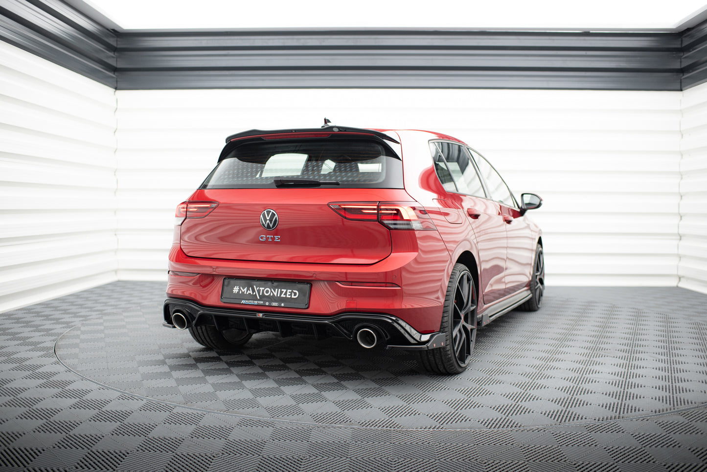 Rear Side Splitters V.4 + Flaps Volkswagen Golf GTI / GTE Mk8