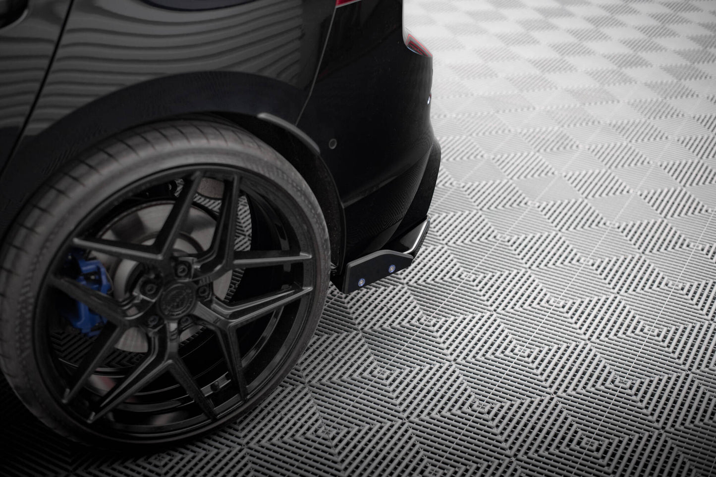 Rear Side Splitters V.5 + Flaps Volkswagen Golf R Hatchback Mk8
