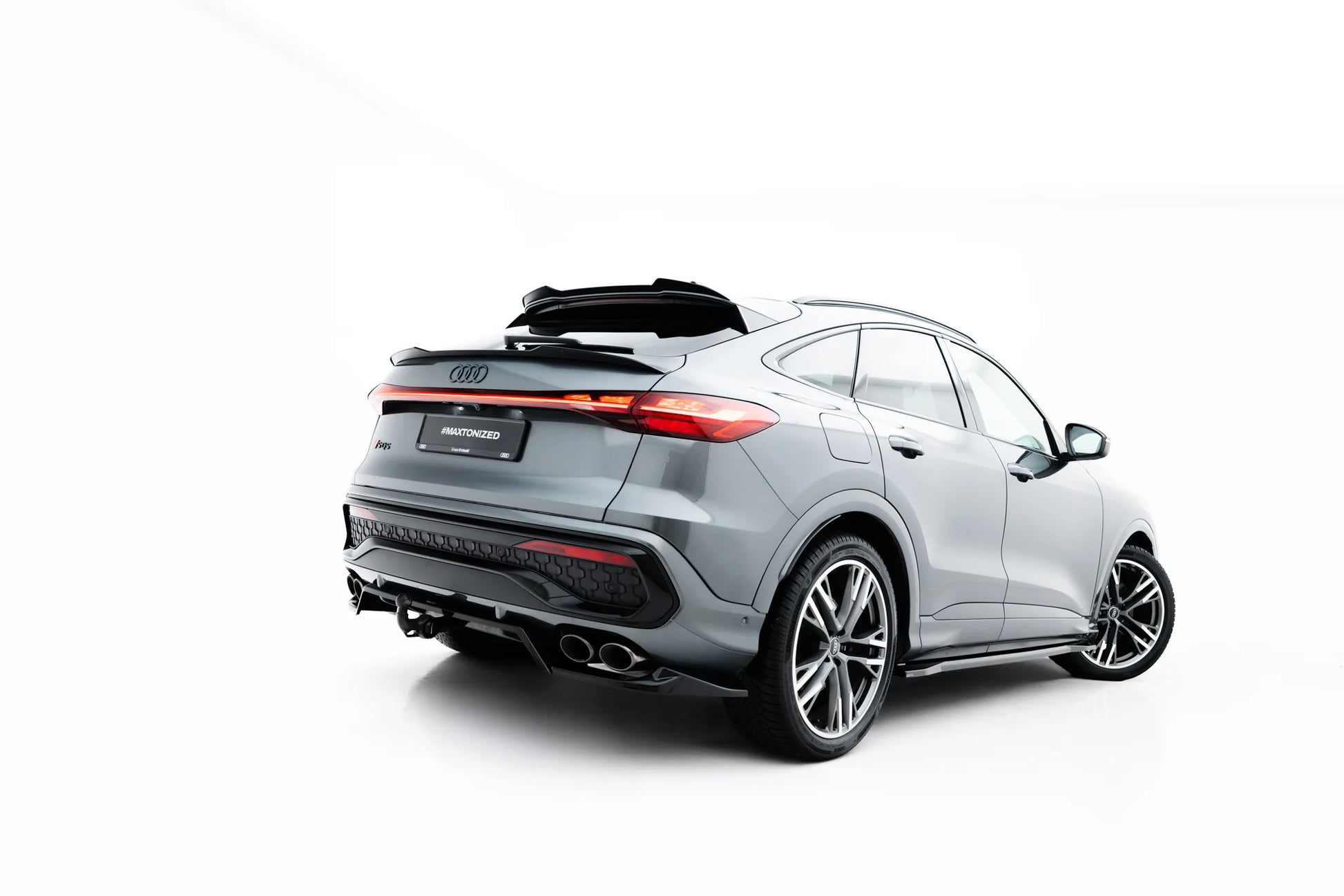 Rear Splitter (with vertical bars) Audi SQ5 Sportback / SUV Mk3
