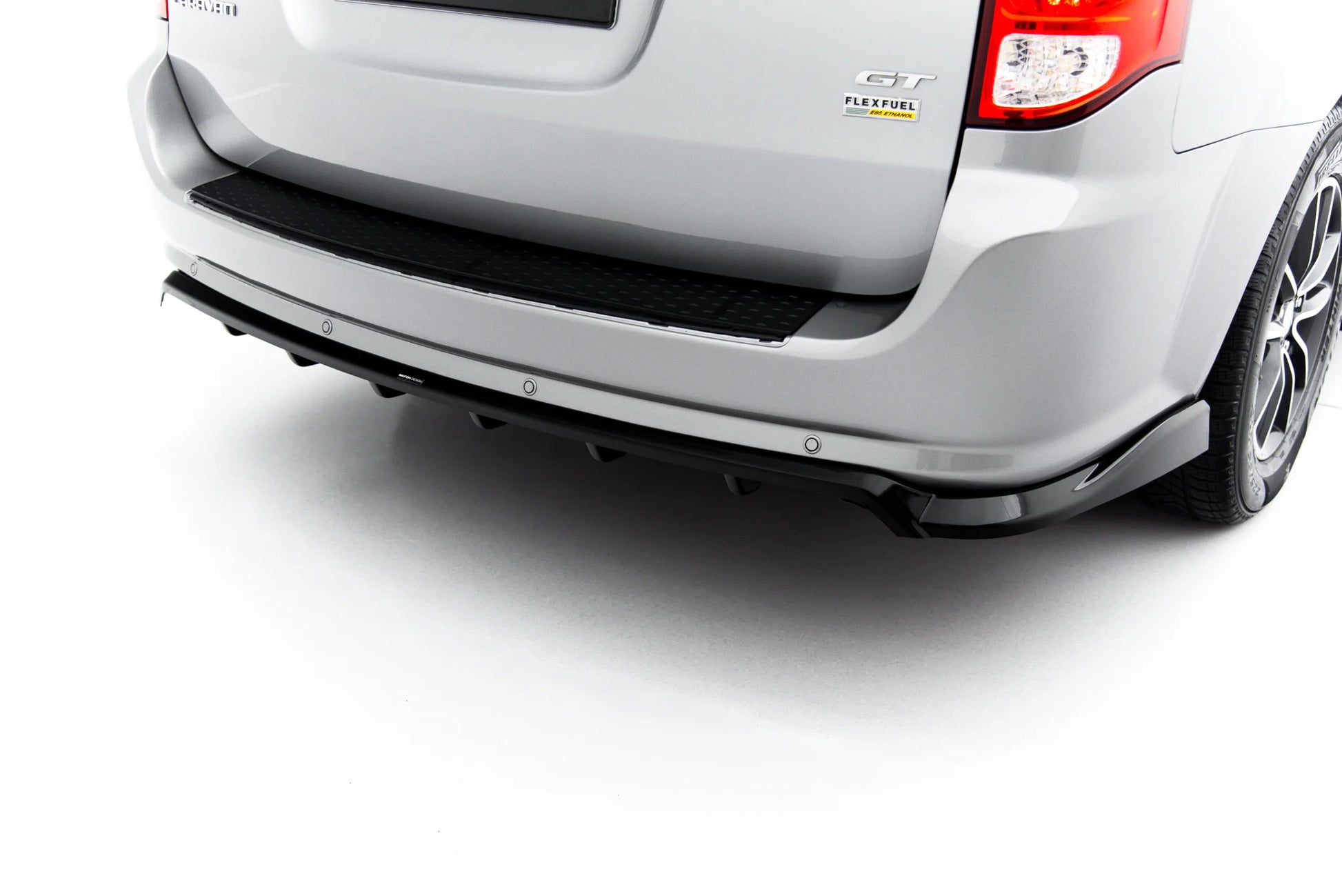 Rear Splitter (with vertical bars) Dodge Grand Caravan Mk5 Facelift