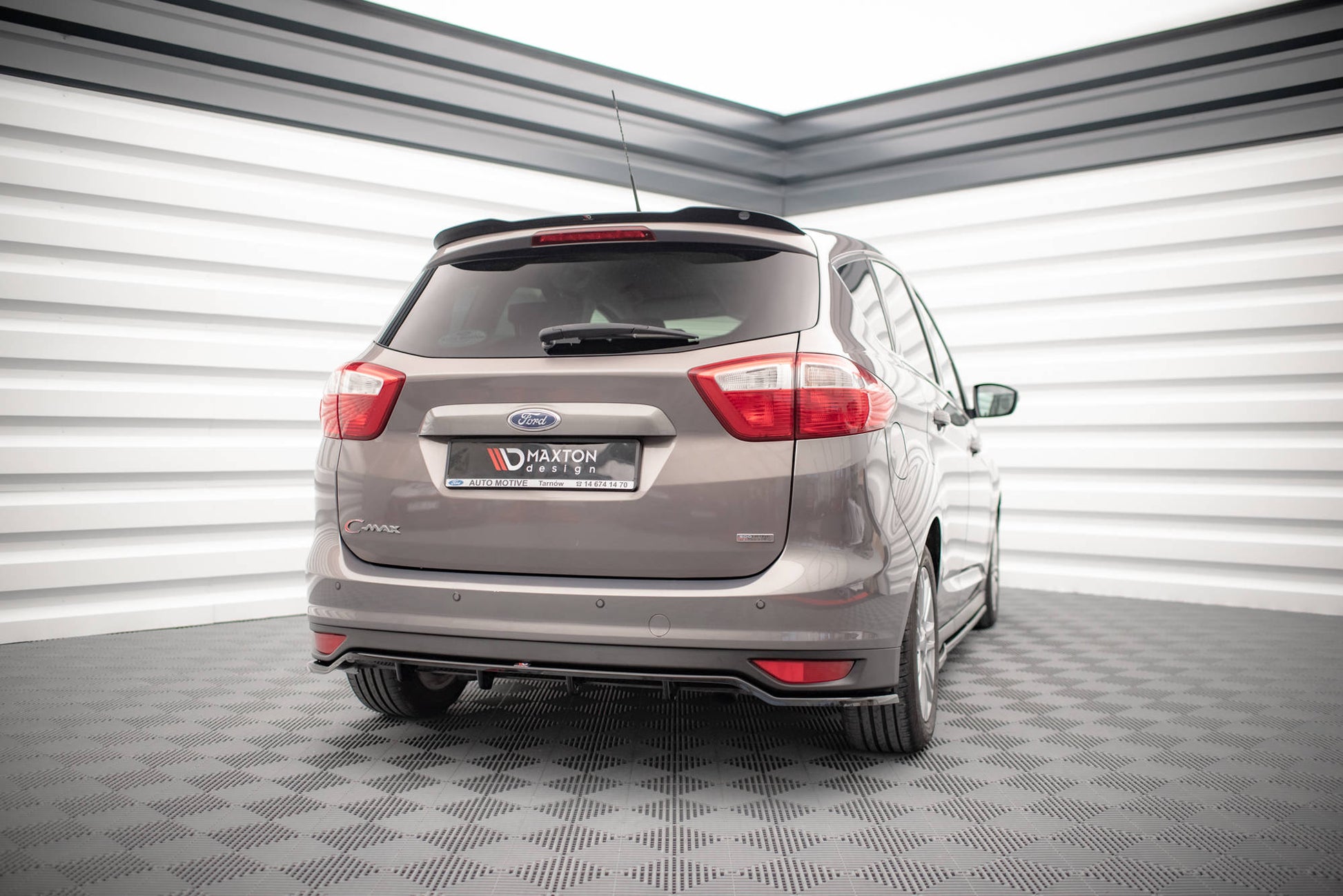 Rear Splitter (with vertical bars) Ford C-Max Mk2