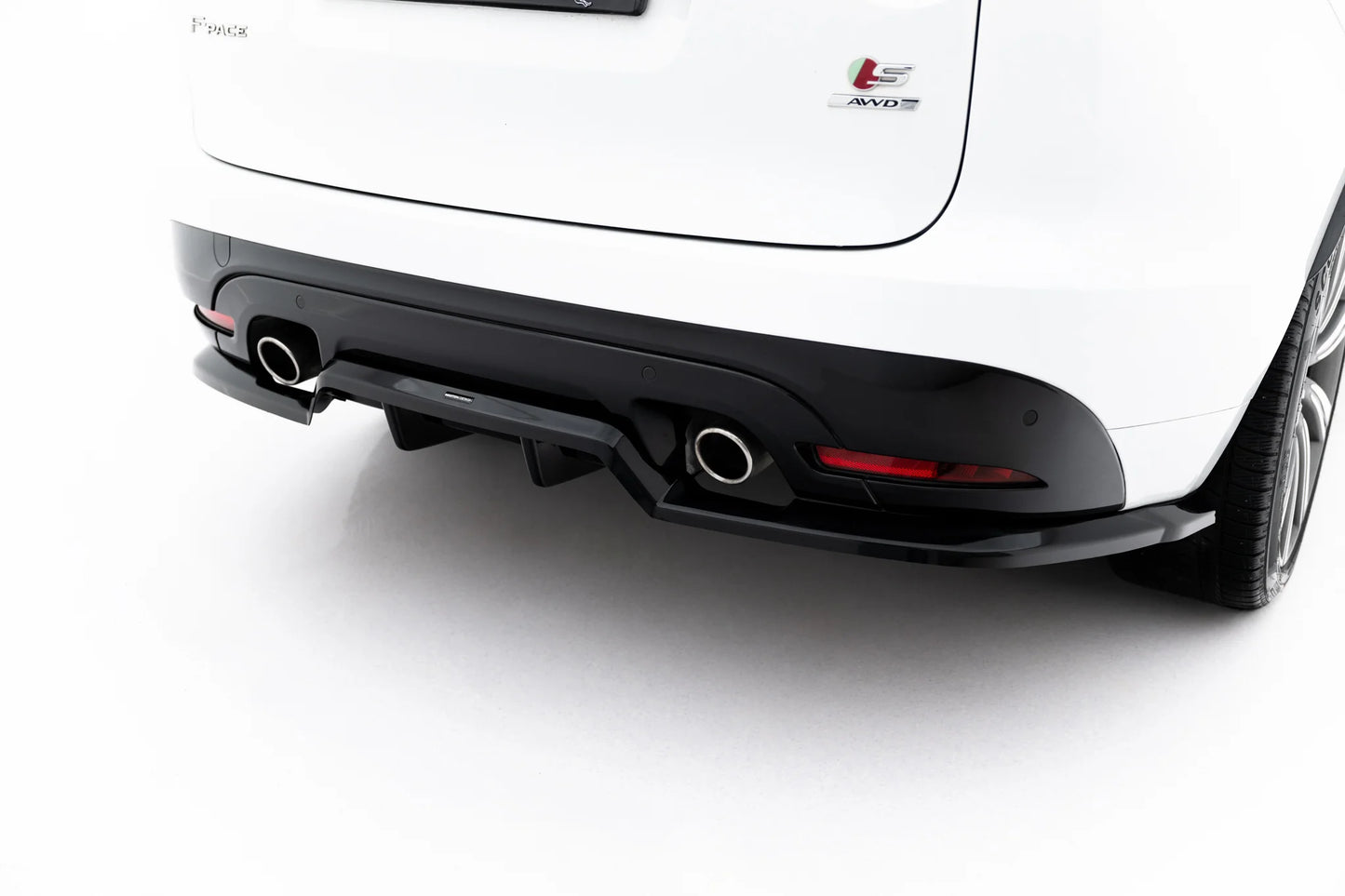 Rear Splitter (with vertical bars) Jaguar F-Pace S X761