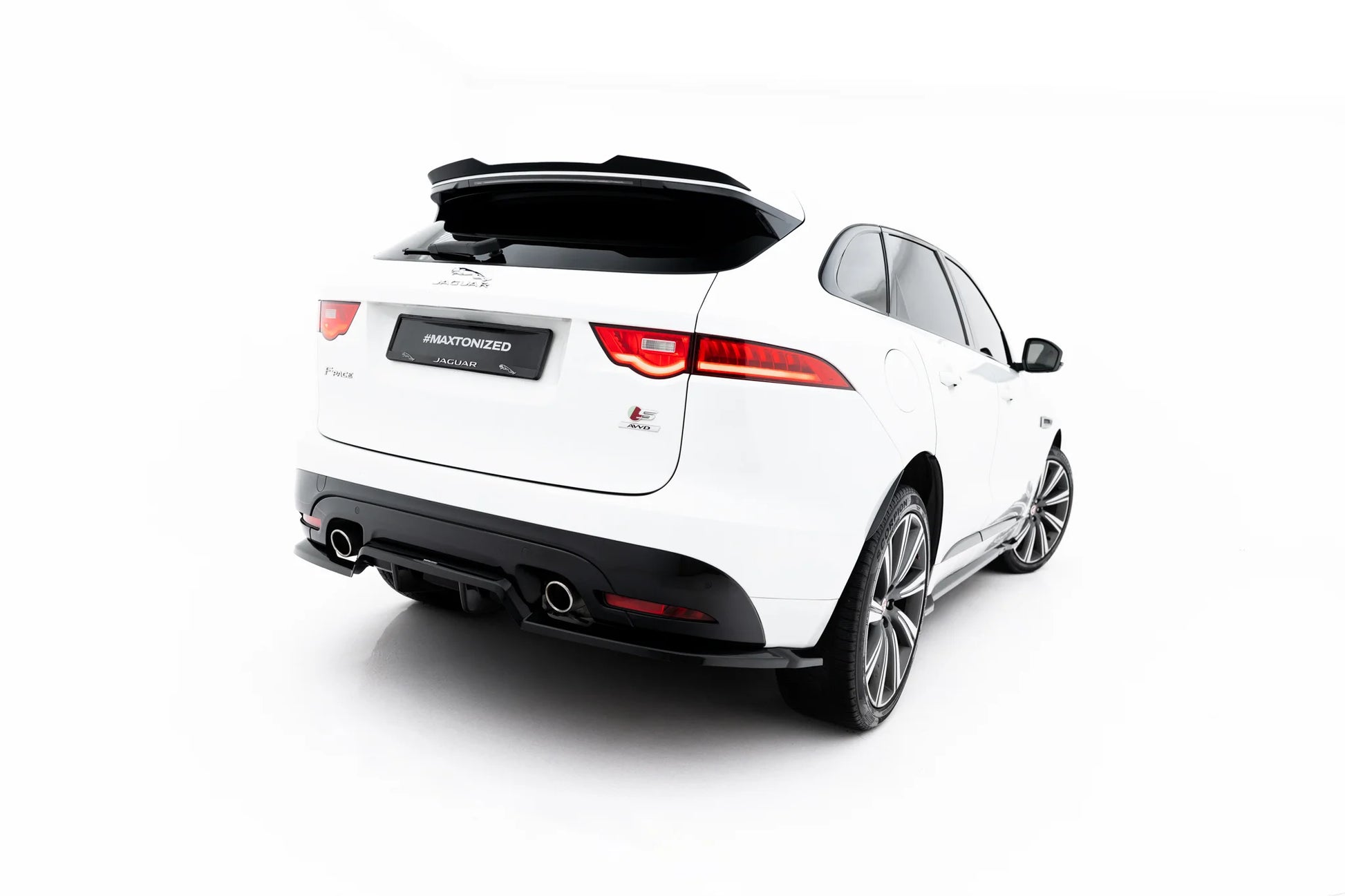 Rear Splitter with vertical bars Jaguar F-Pace S X761