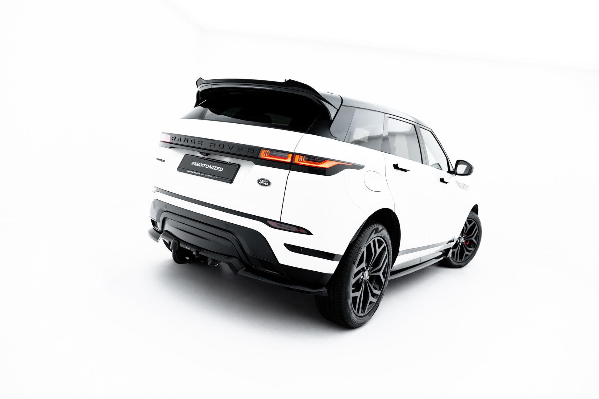Rear Splitter (with vertical bars) Land Rover Range Rover Evoque Dynamic Mk2