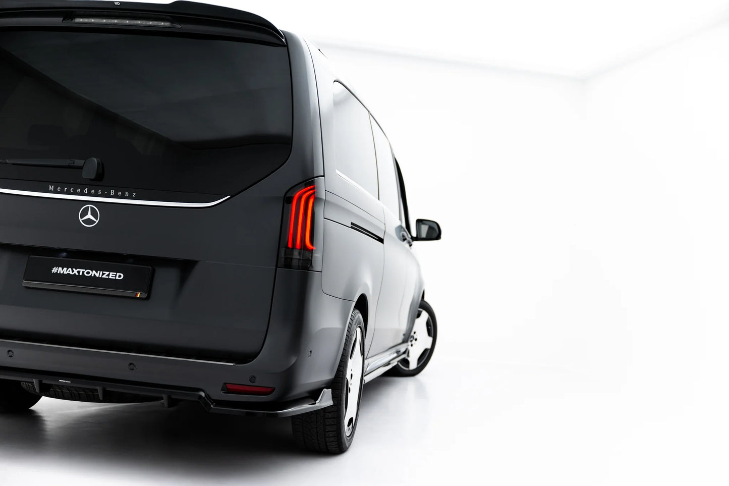 Rear Splitter (with vertical bars) Mercedes-Benz V AMG-Line W447 Facelift 2