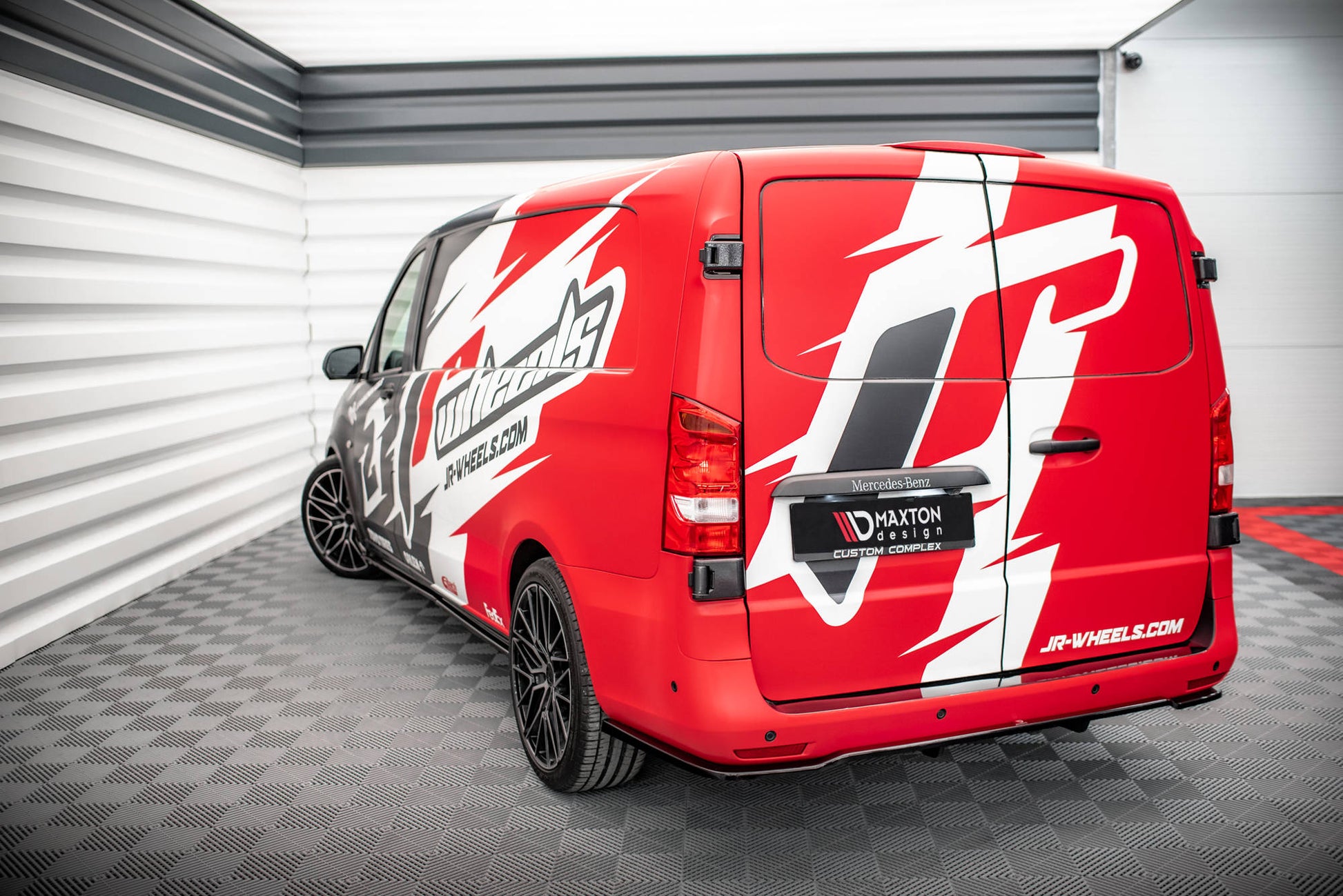 Rear Splitter (with vertical bars) Mercedes-Benz Vito Long / V Long W447 Facelift