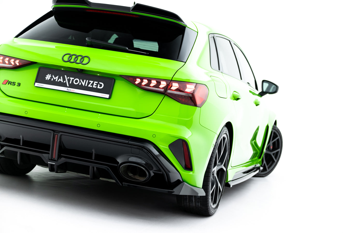 Rear Splitter (with vertical bars) V.3 Audi RS3 Sportback 8Y Facelift