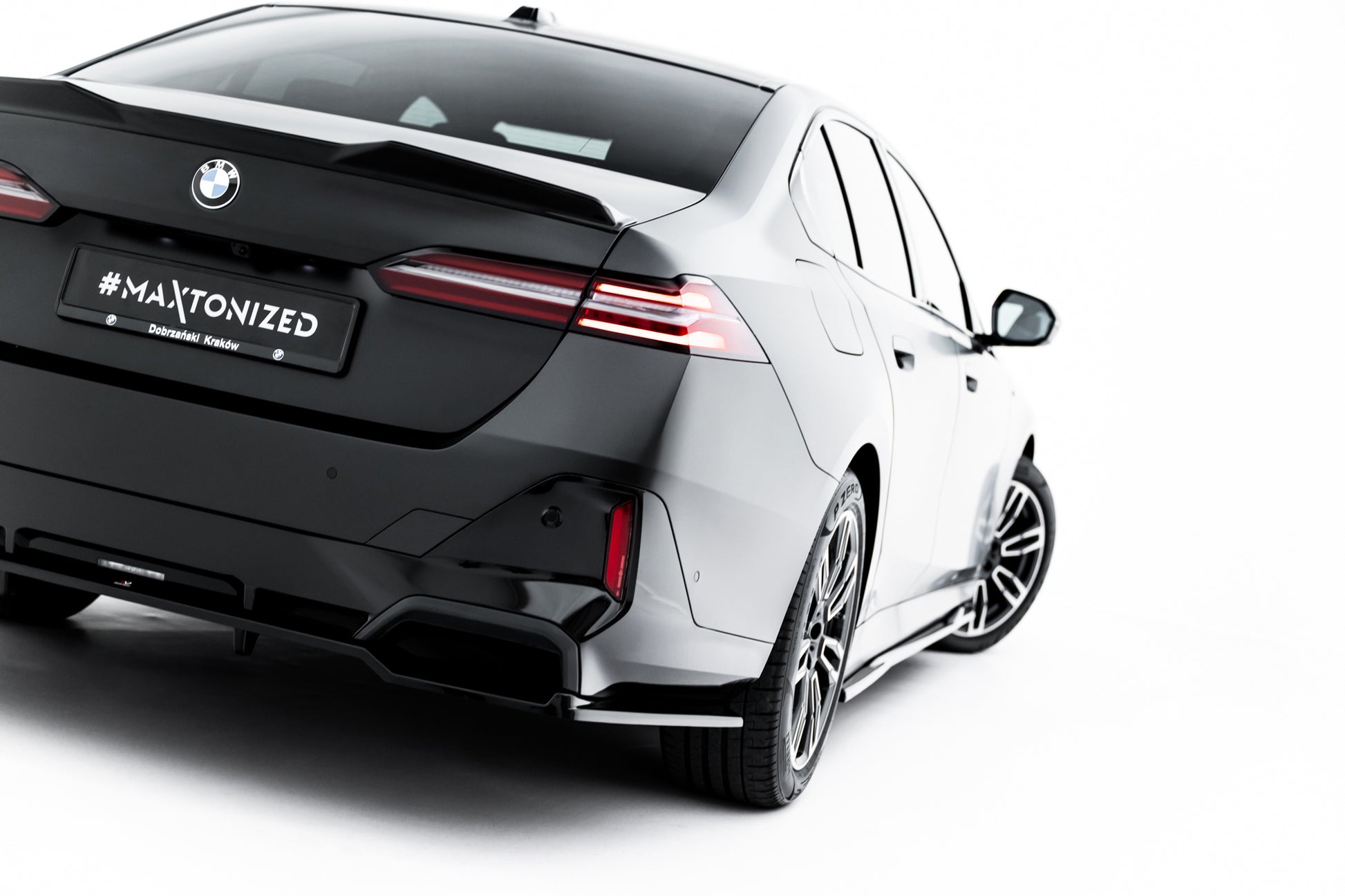 Rear Splitter (with vertical bars) V.2 BMW 5 / i5 M-Pack Sedan / Touring G60 / G61