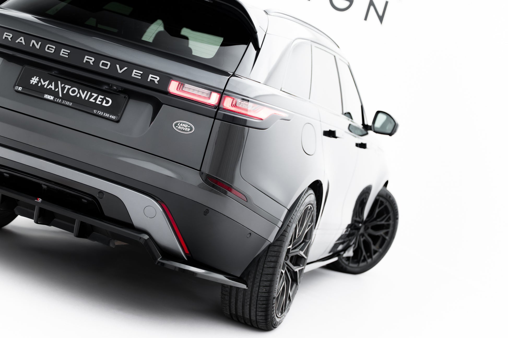 Rear Splitter (with vertical bars) V.2 Land Rover Range Rover Velar R-Dynamic Mk1