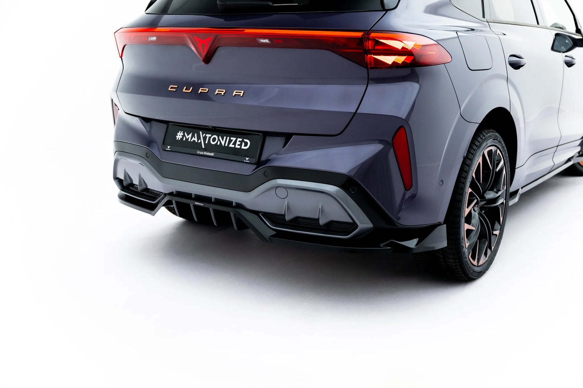 Rear Splitter (with vertical bars) V.3 Cupra Terramar Mk1 (Version with towbar)
