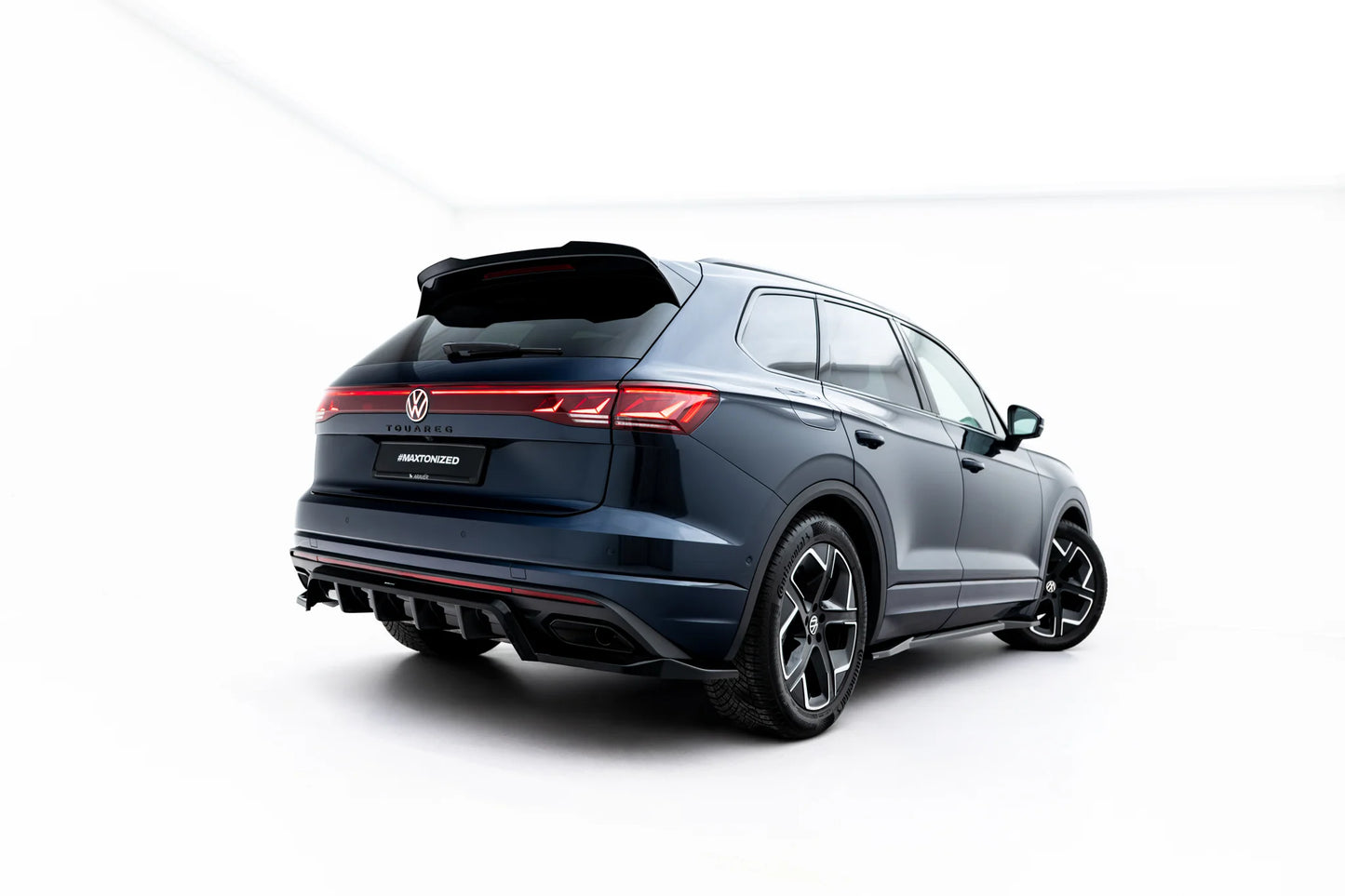 Rear Splitter (with vertical bars) Volkswagen Touareg Elegance Mk3 Facelift