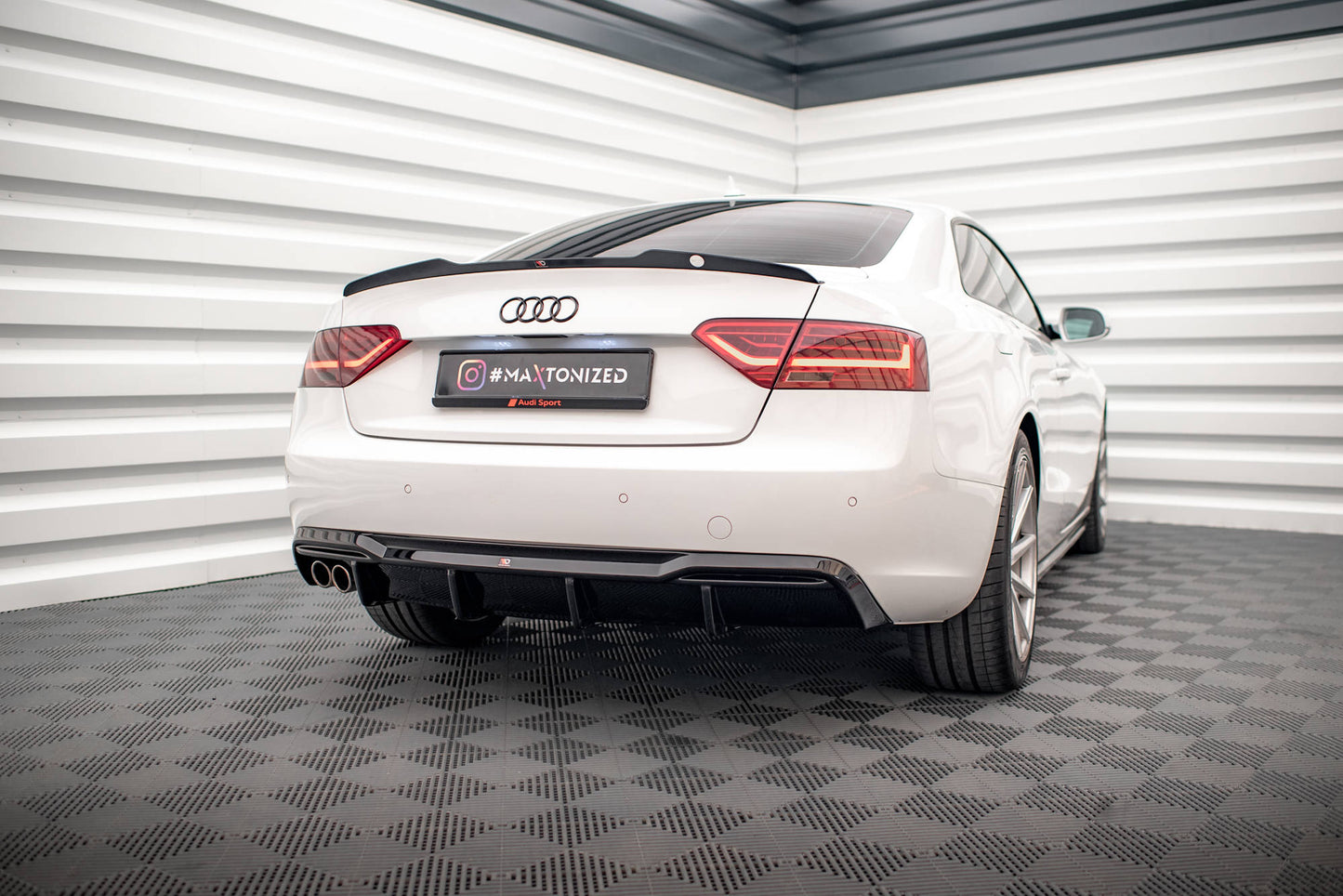 Rear Valance Audi A5 Sportback 8T Facelift  (Version with dual exhausts on one side)