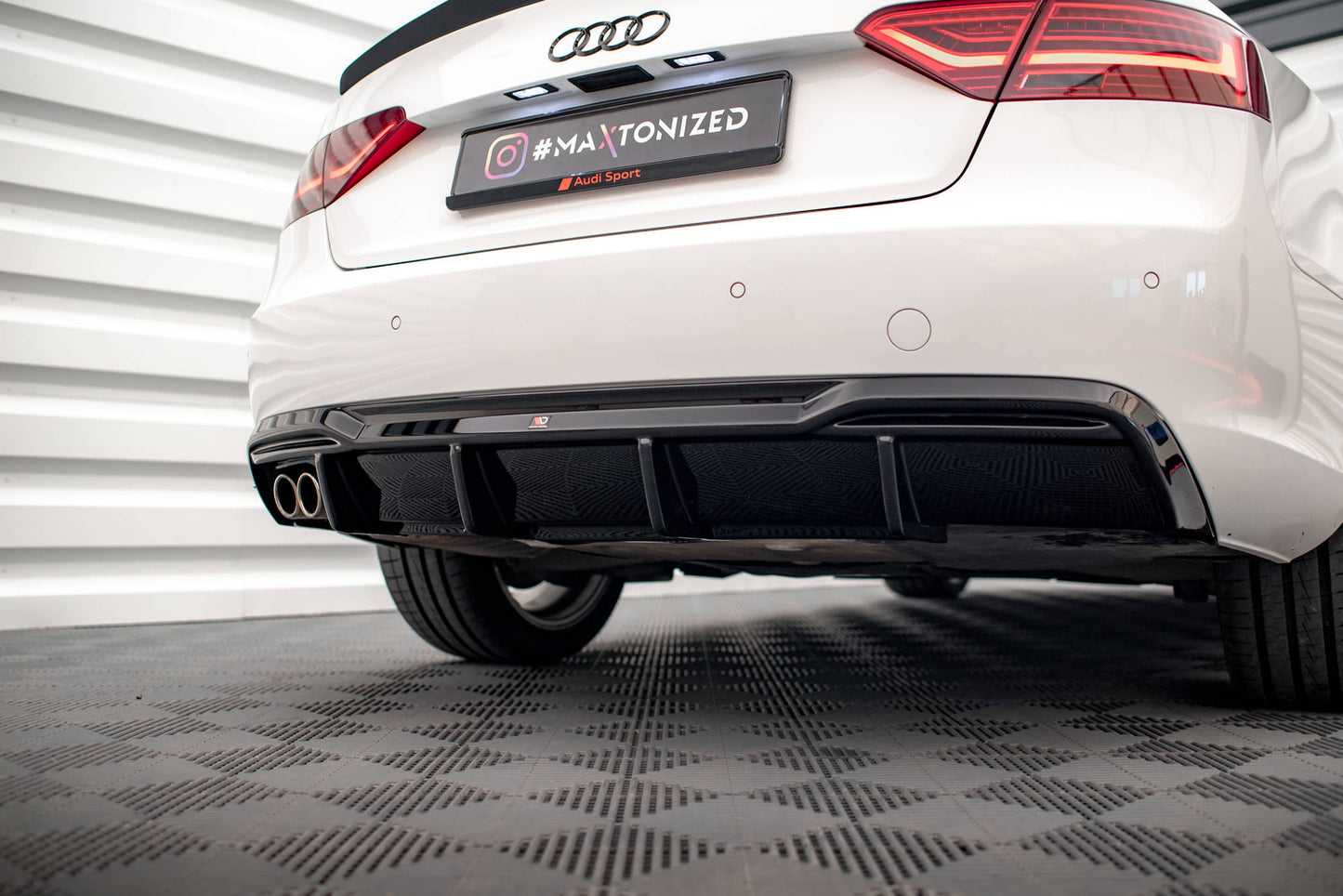 Rear Valance Audi A5 Sportback 8T Facelift  (Version with dual exhausts on one side)