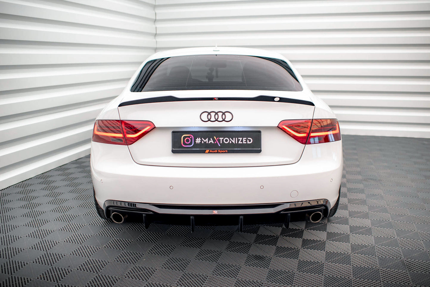 Rear Valance Audi A5 Sportback 8T Facelift (Version with single exhausts on both sides)
