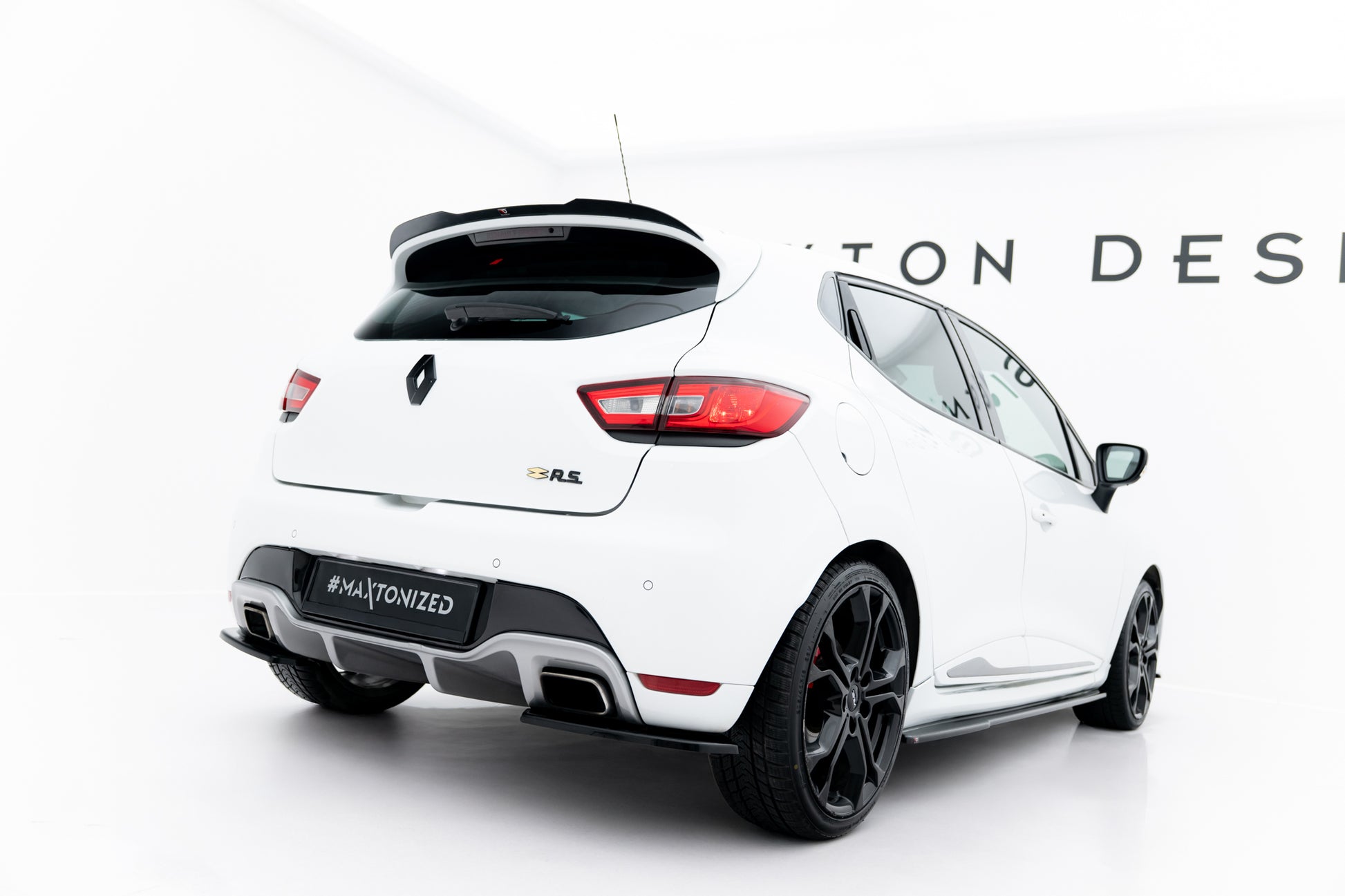 SPOILER CAP RENAULT CLIO MK4 RS