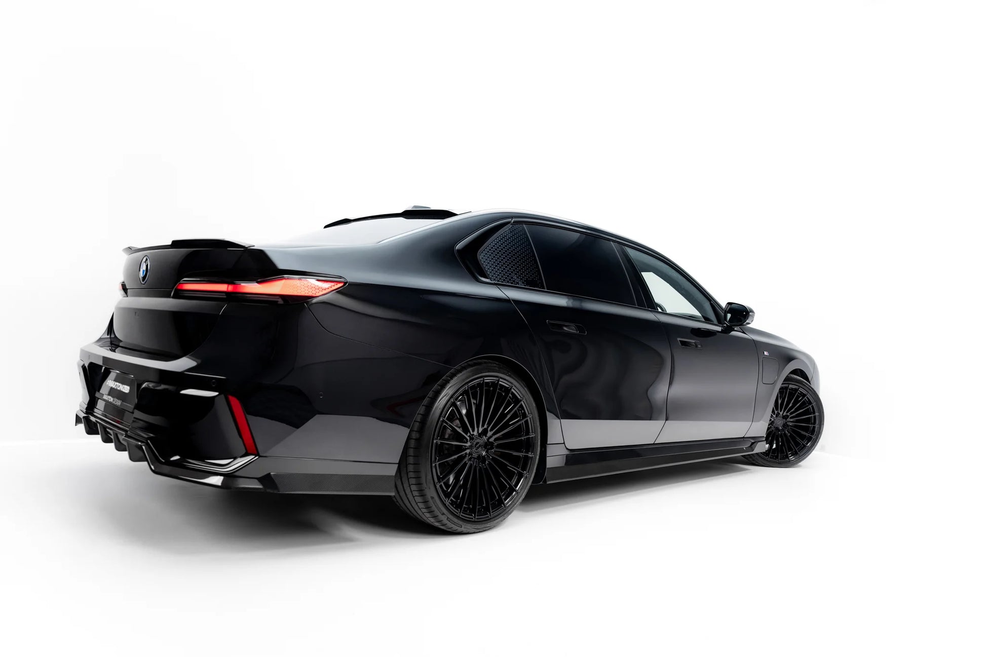 Set of Prepreg Carbon Fiber Splitters BMW 7 i7 M-Pack G70