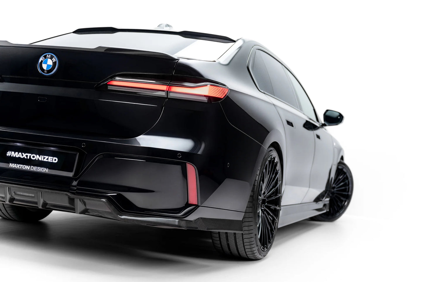 Set of Prepreg Carbon Fiber Splitters BMW 7 / i7 M-Pack G70