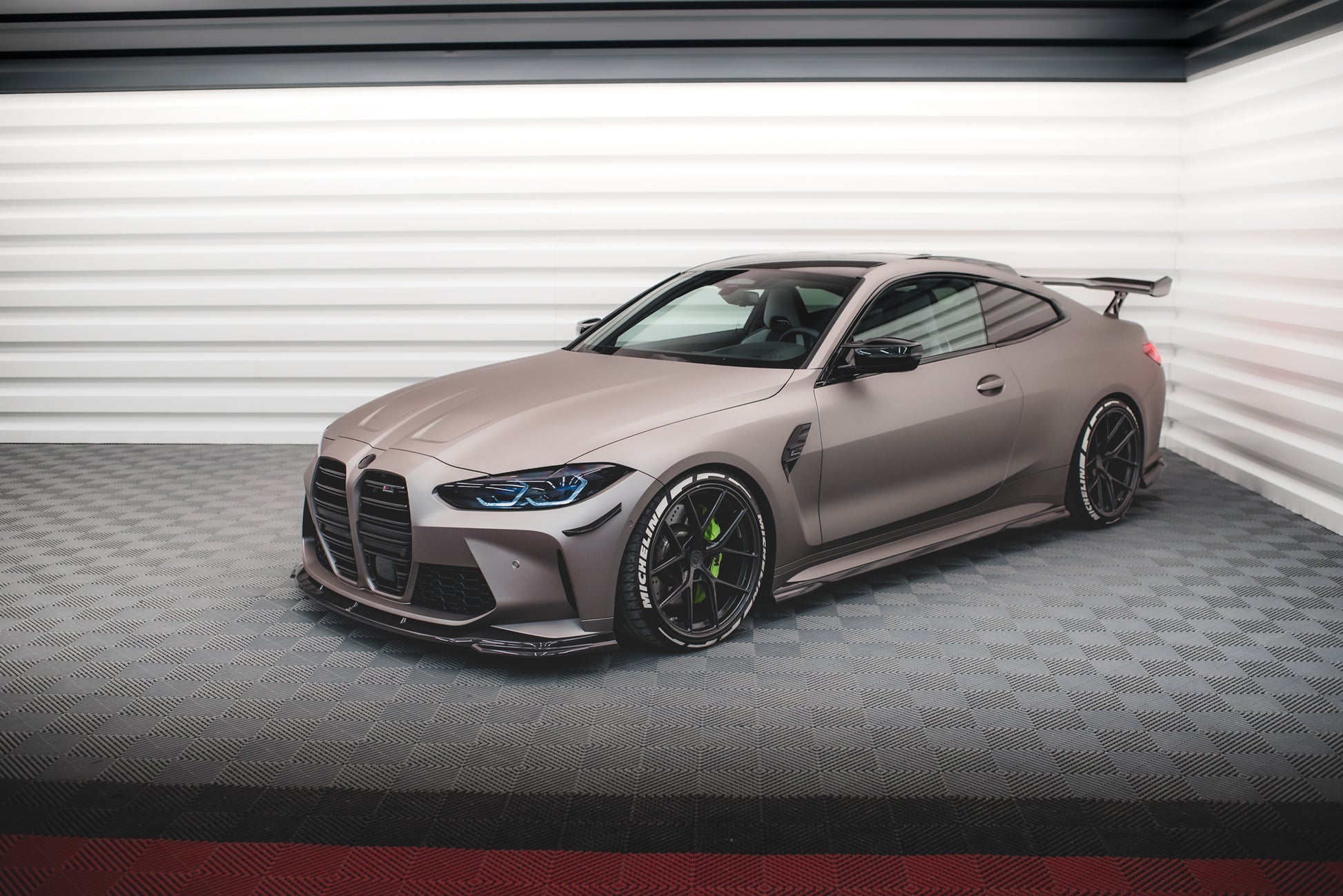 Set of Prepreg Carbon Fiber Splitters BMW M4 Coupe G82 / G82 Facelift