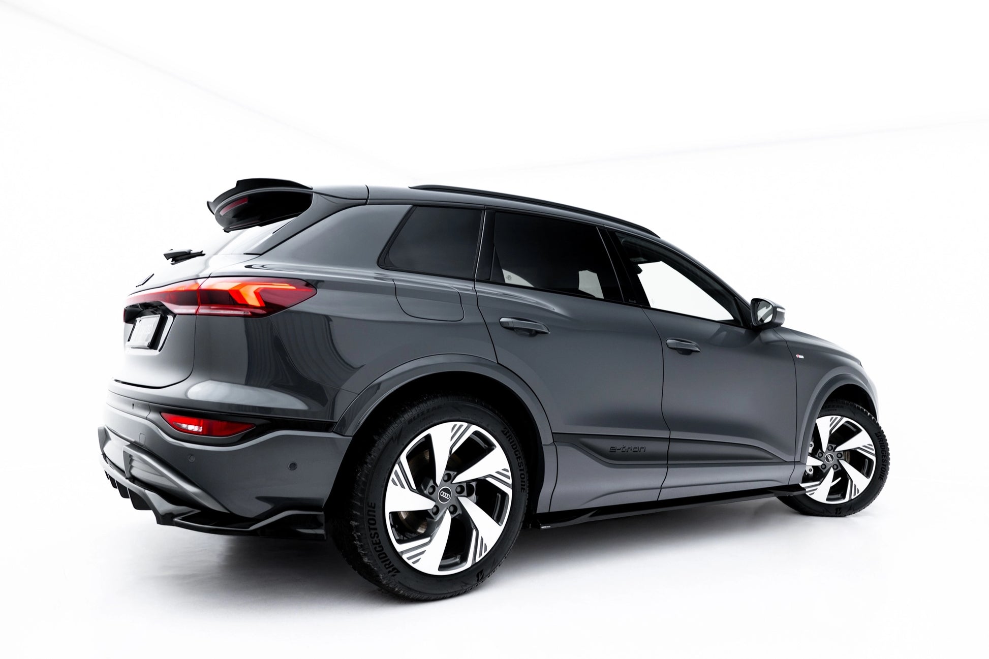 Set of Splitters Audi Q6 e-tron S-Line / SQ6 e-tron SUV Mk1