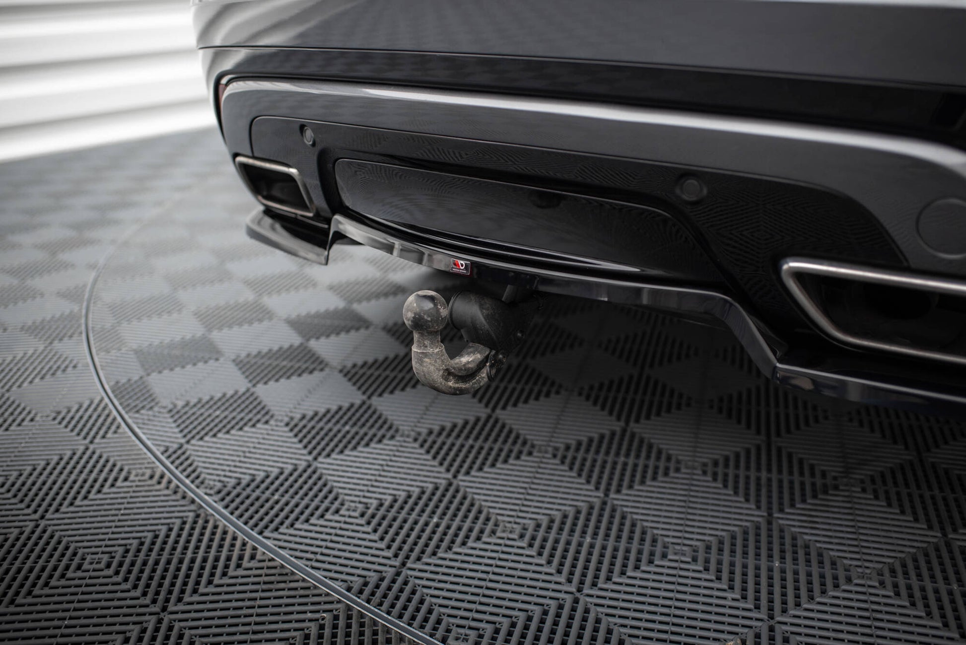 Set of Splitters Land Rover Range Rover Velar R-Dynamic Mk1 (The kit is compatible with the towbar)