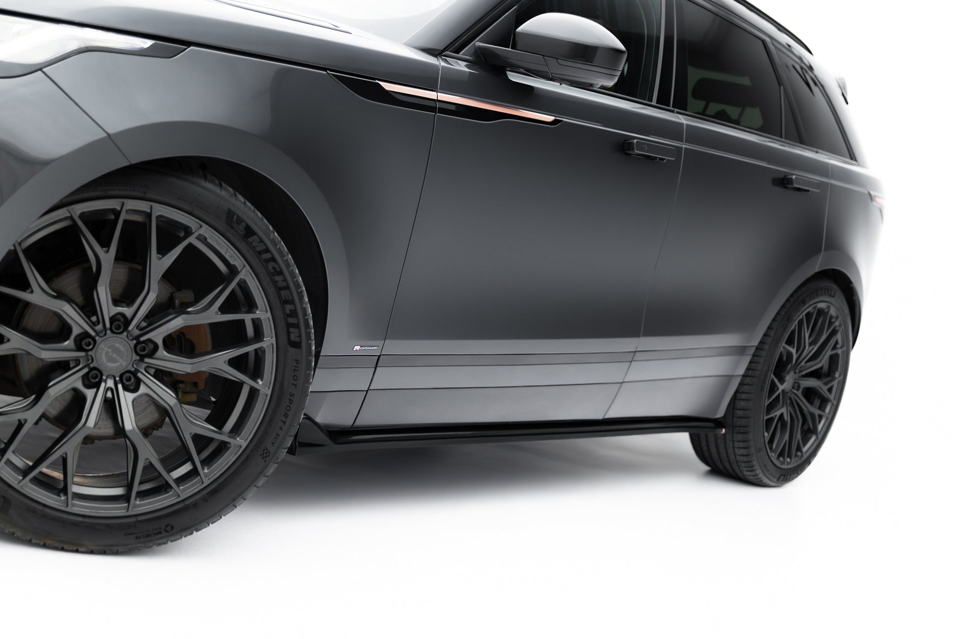 Set of Splitters Land Rover Range Rover Velar R-Dynamic Mk1 (The kit is not compatible with a towbar)