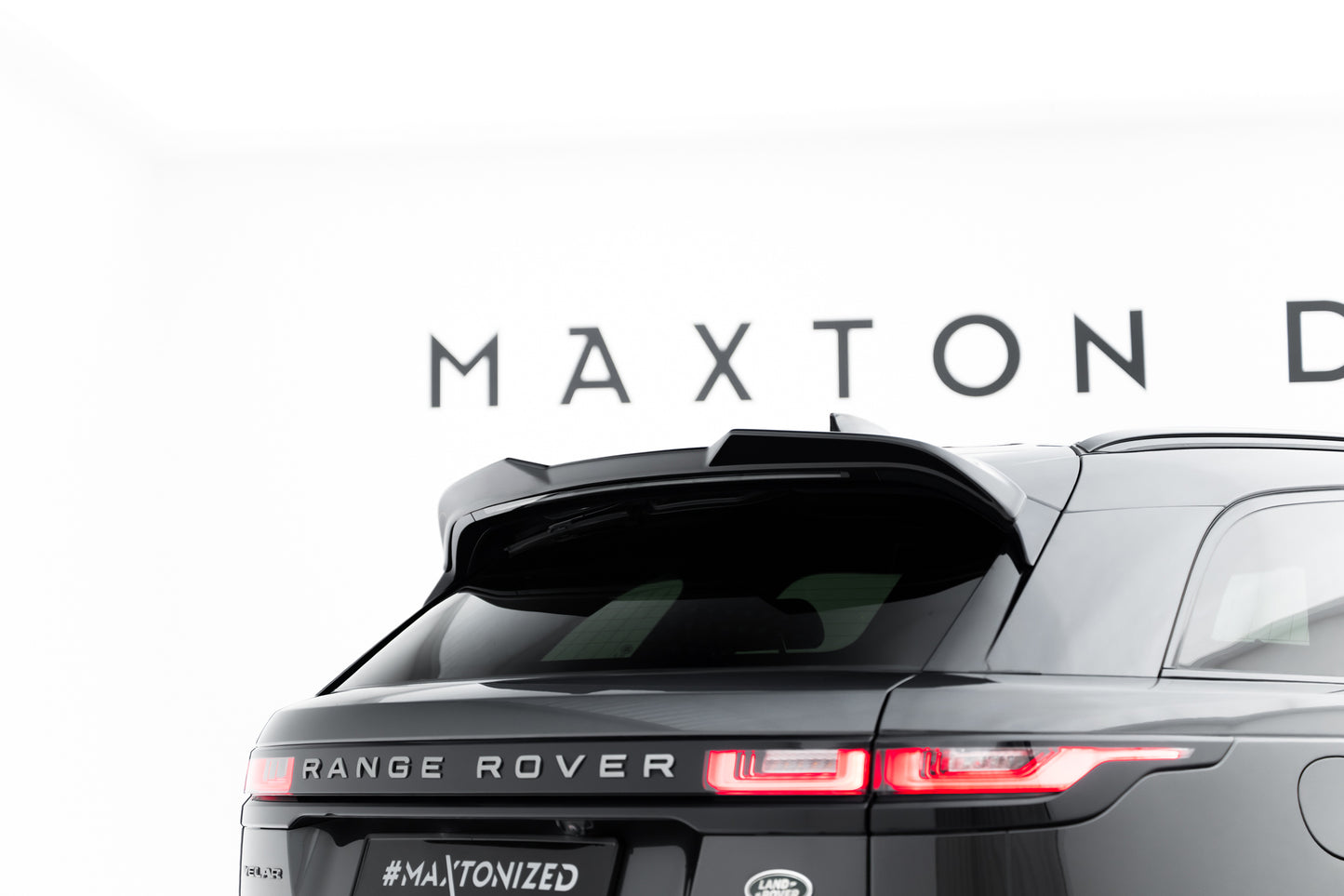 Set of Splitters Land Rover Range Rover Velar R-Dynamic Mk1 (The kit is not compatible with a towbar)