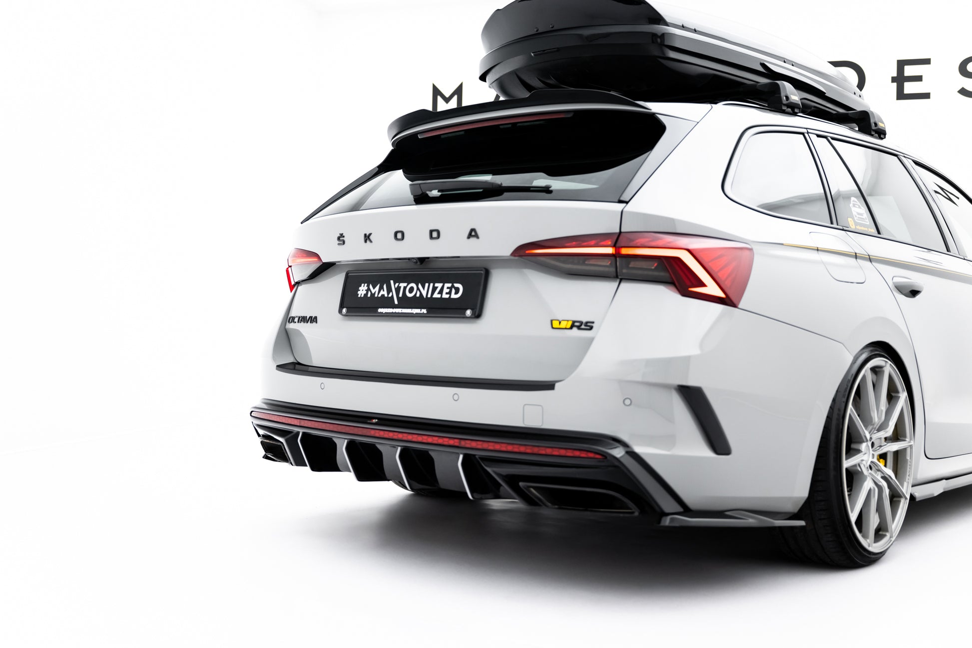 Set of Splitters V.1 Skoda Octavia RS Combi Mk4