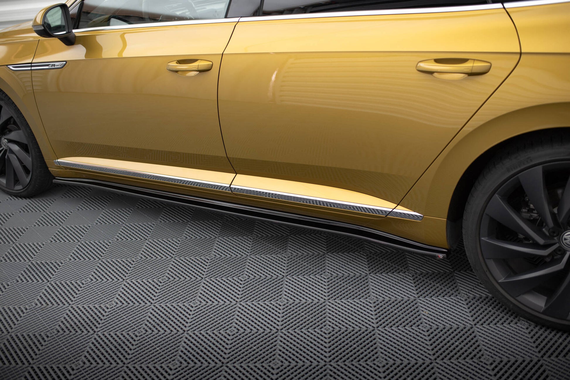 Set of Splitters Volkswagen Arteon R-Line Sedan / Shooting Brake Mk1