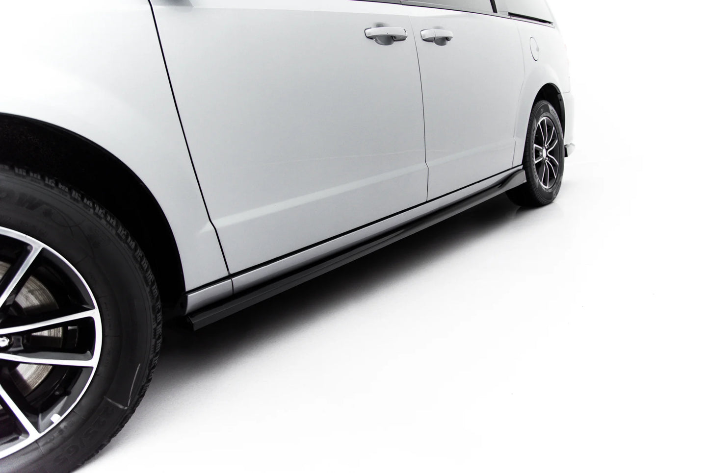 Side Skirts Diffusers Dodge Grand Caravan Mk5 Facelift