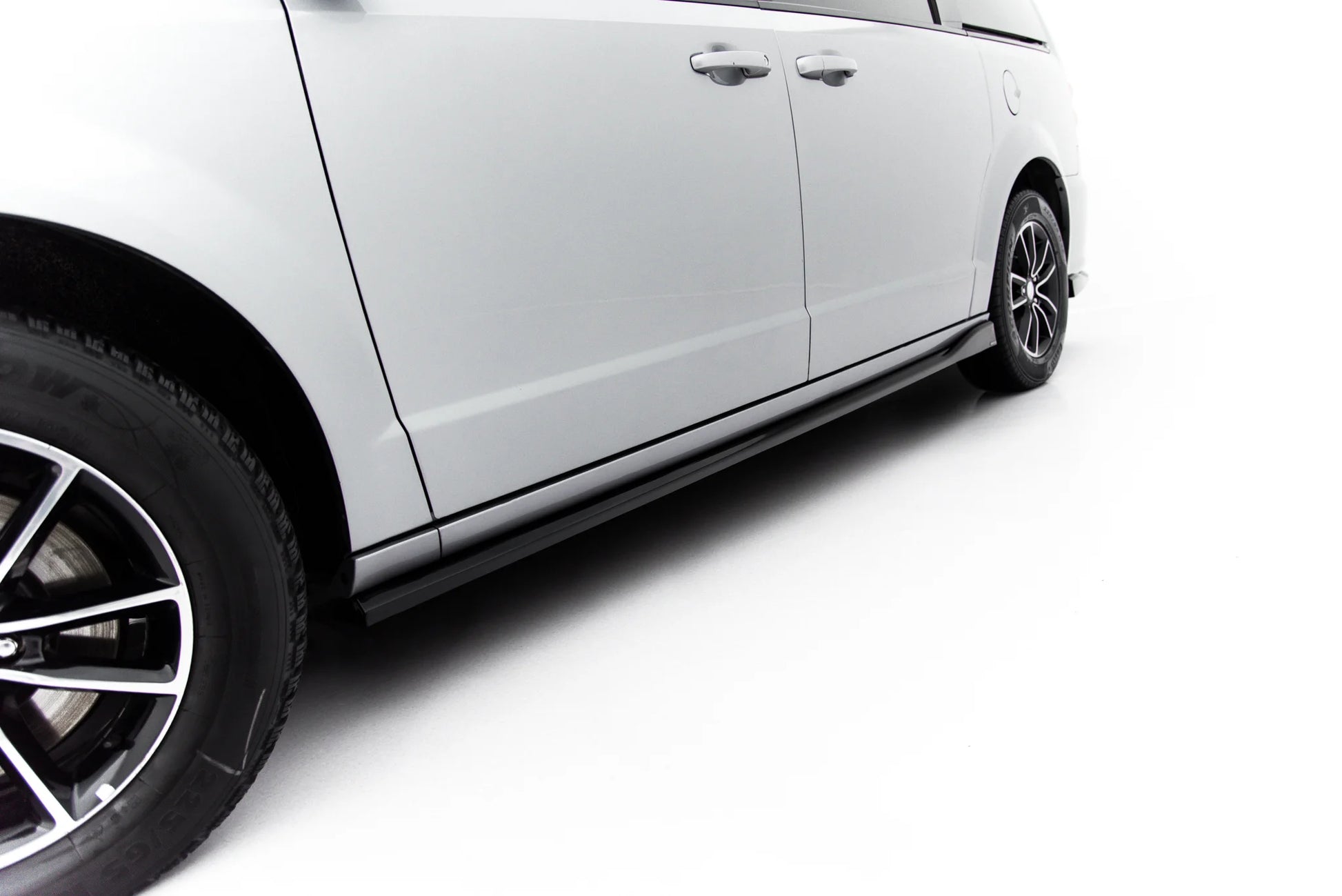 Side Skirts Diffusers Dodge Grand Caravan Mk5 Facelift
