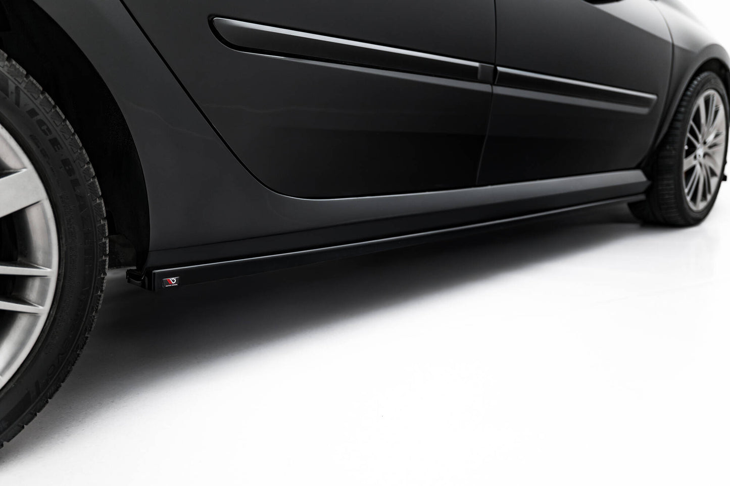 Side Skirts Diffusers Renault Laguna Hatchback GT Mk3