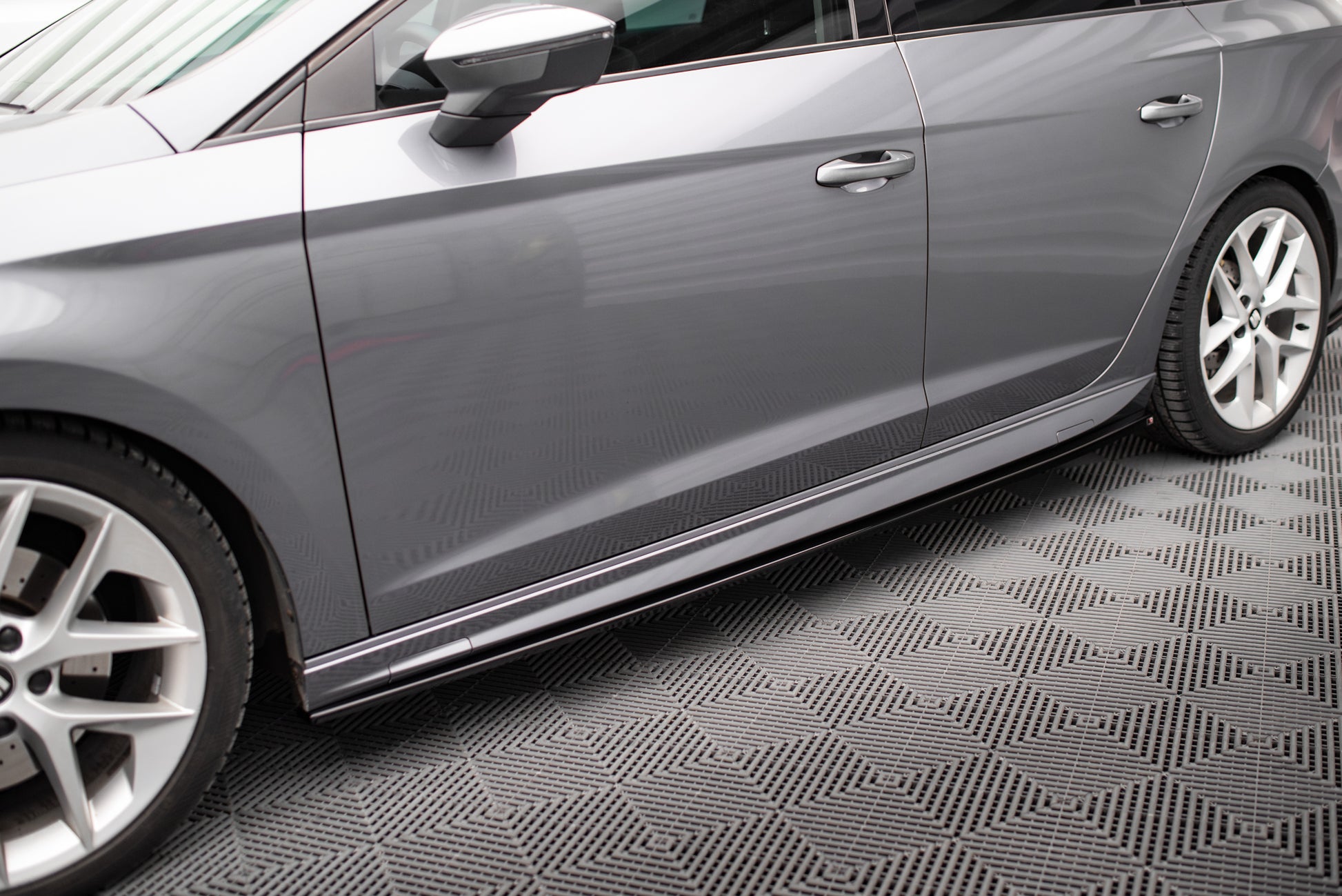 Side Skirts Diffusers Seat Leon Cupra / FR / Standard Aero Mk3 / Mk3 Facelift