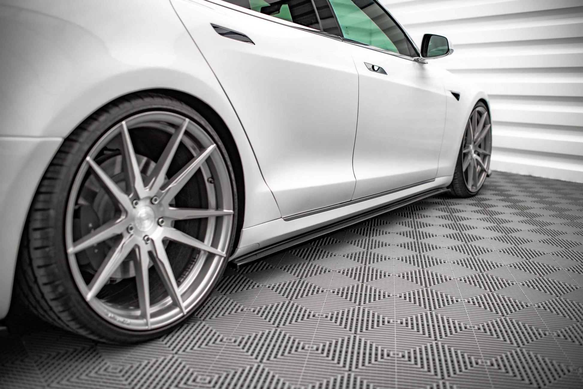 Side Skirts Diffusers Tesla Model S Facelift