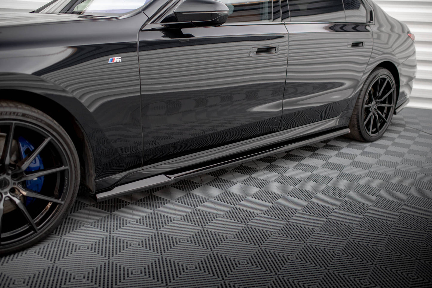 Side Skirts Diffusers V.1 BMW 740d xDrive M-pack / 740i xDrive M-Pack G70