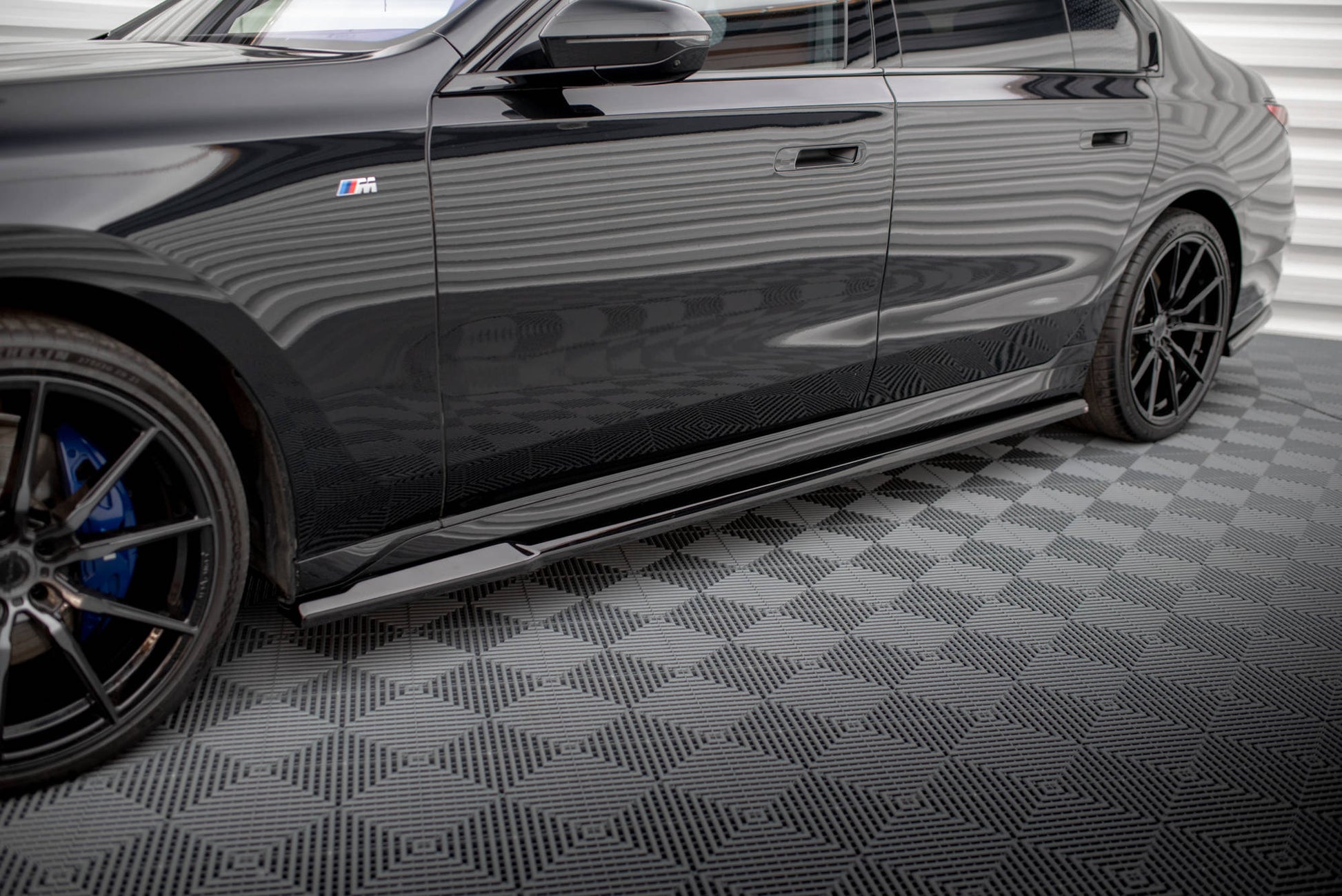 Side Skirts Diffusers V.1 BMW 740d xDrive M-pack / 740i xDrive M-Pack G70