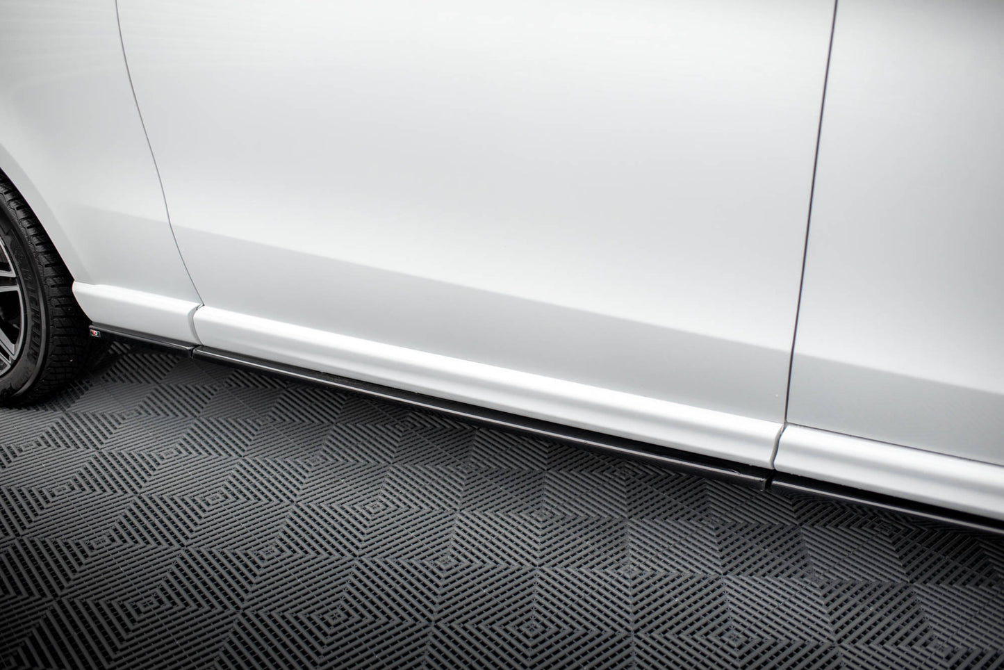 Side Skirts Diffusers V.1 Mercedes-Benz V-Class Extra Long AMG-Line W447