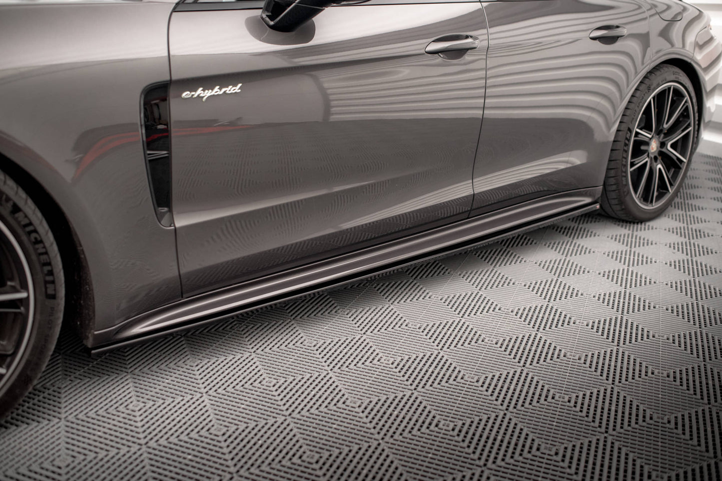 Side Skirts Diffusers V.1 Porsche Panamera Turbo S E-Hybrid / Panamera E-Hybrid / Panamera 4S 971